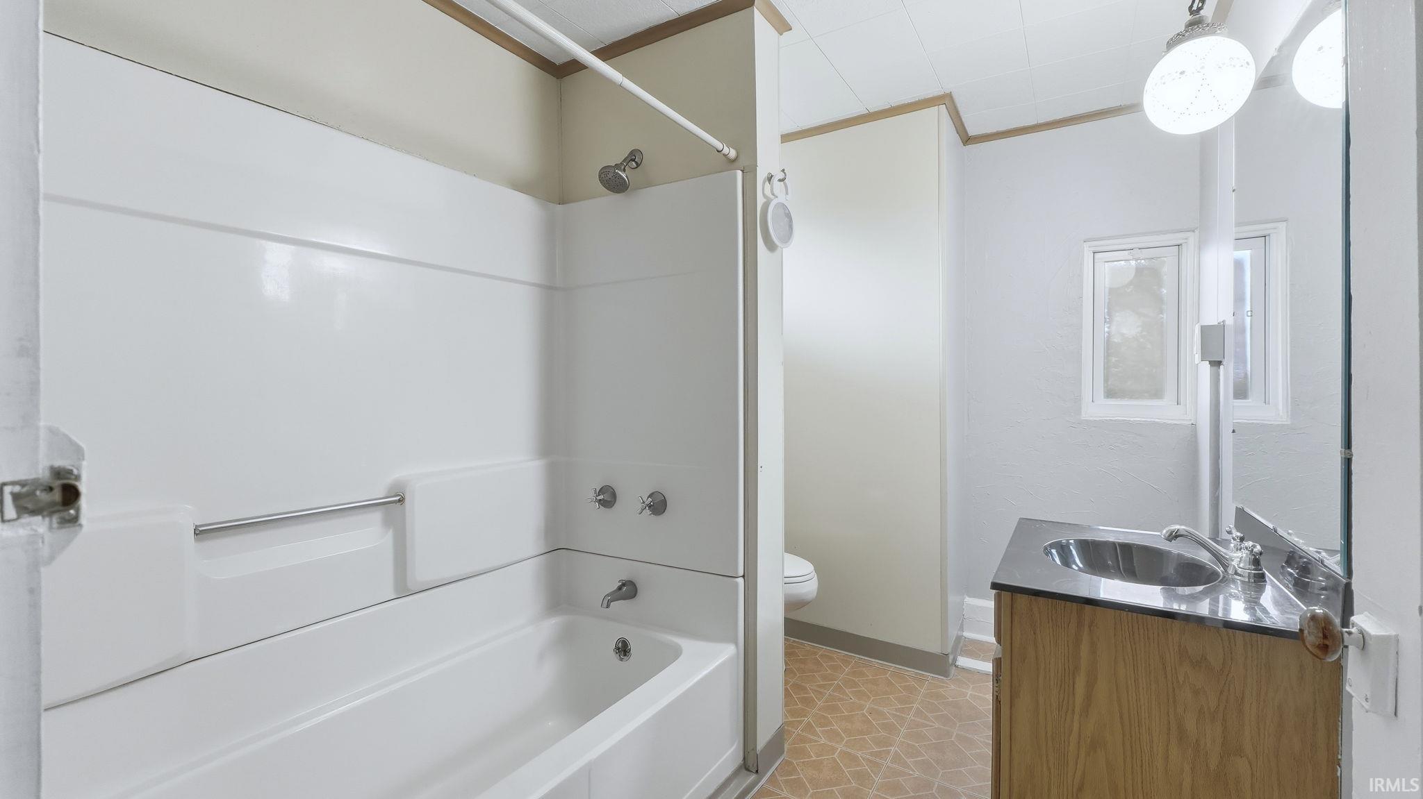 Photo 28 of 1511 State Road 930 E Road