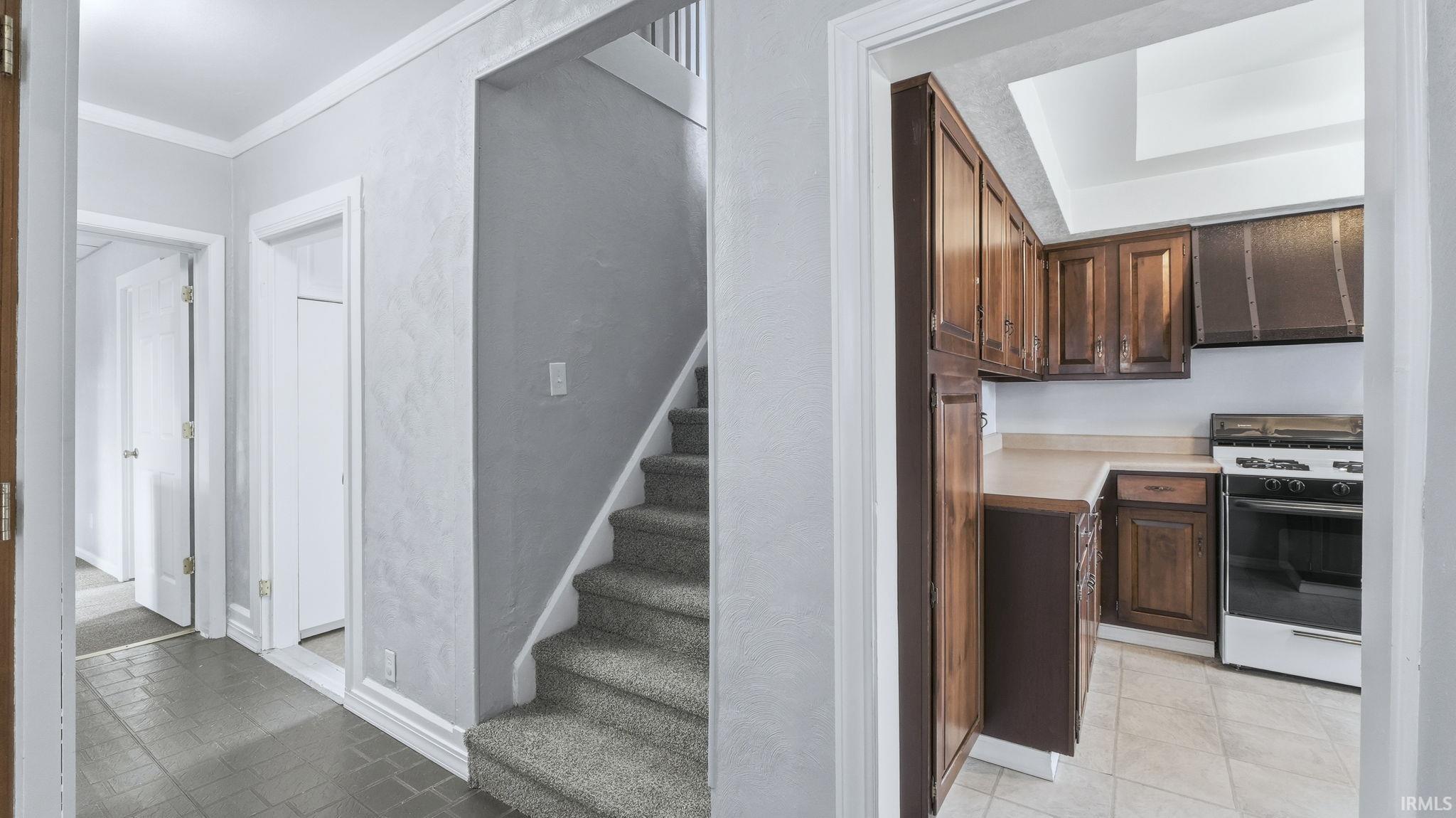 Photo 6 of 1511 State Road 930 E Road