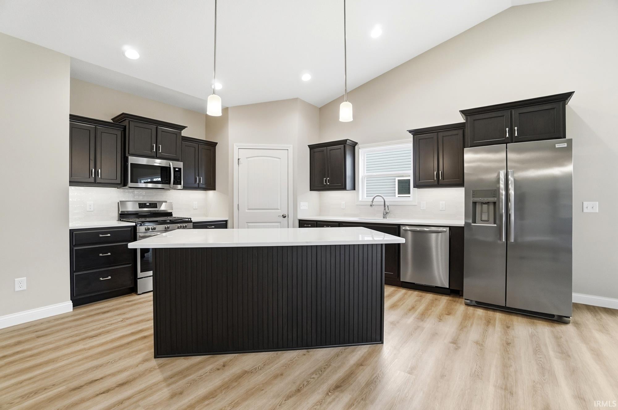 Photo 5 of 14138 Hughies Cove