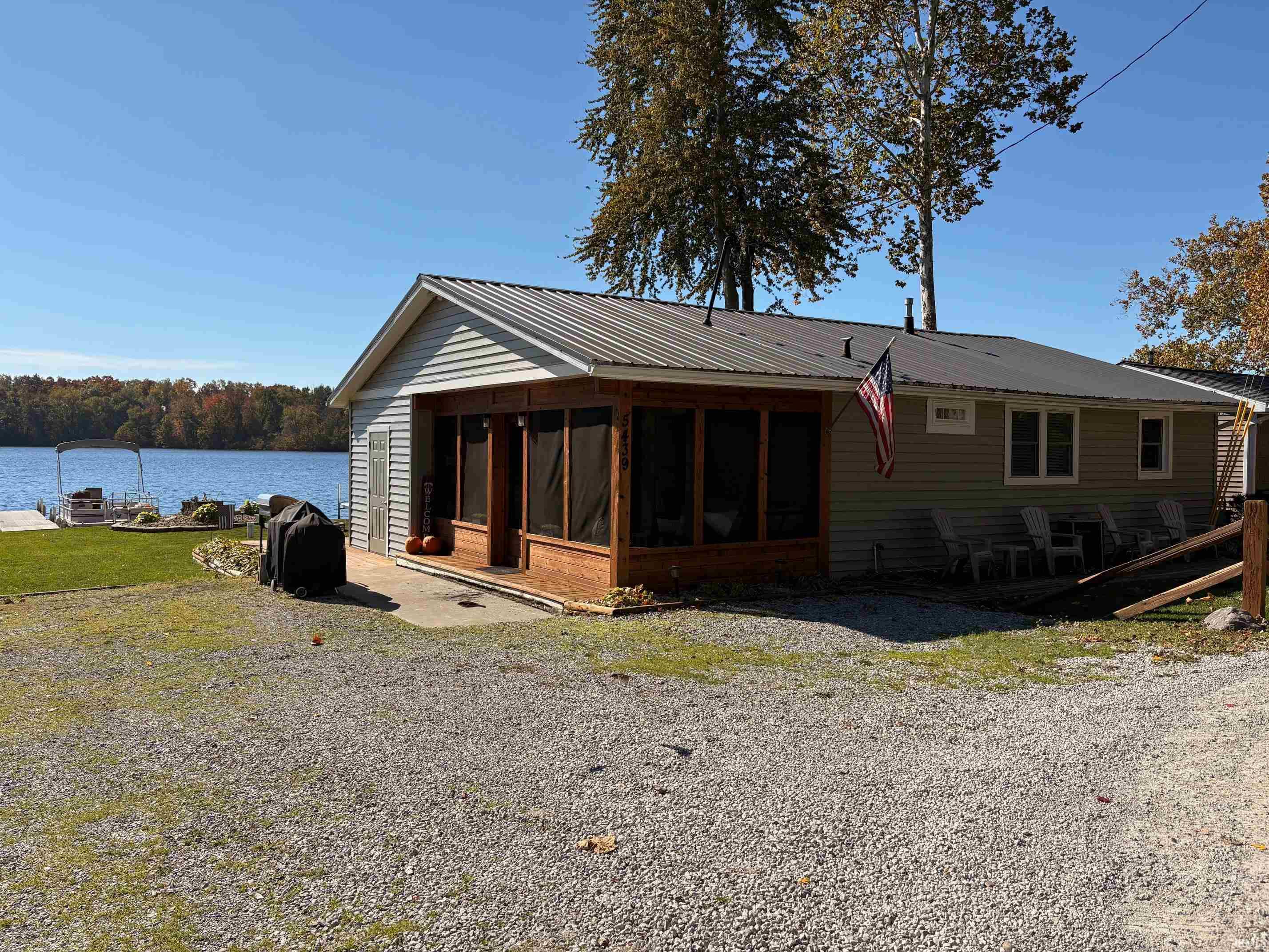 Photo 0 of 5439 W Warren Street