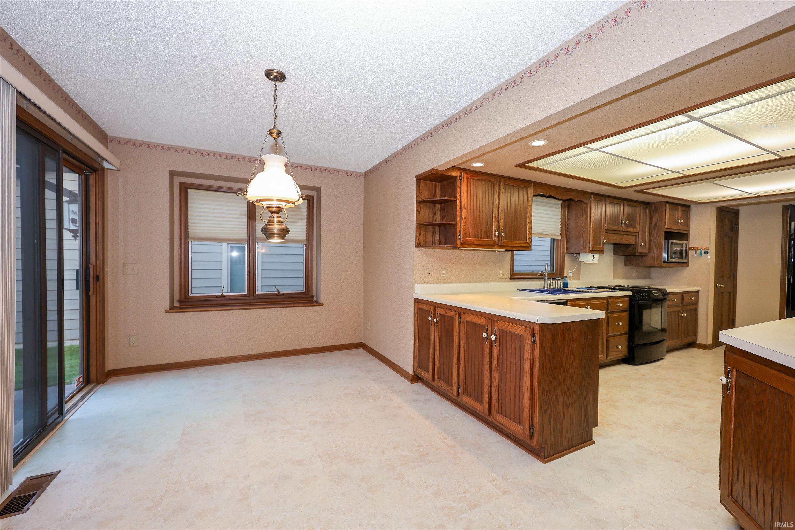 Photo 8 of 5722 Port Royal