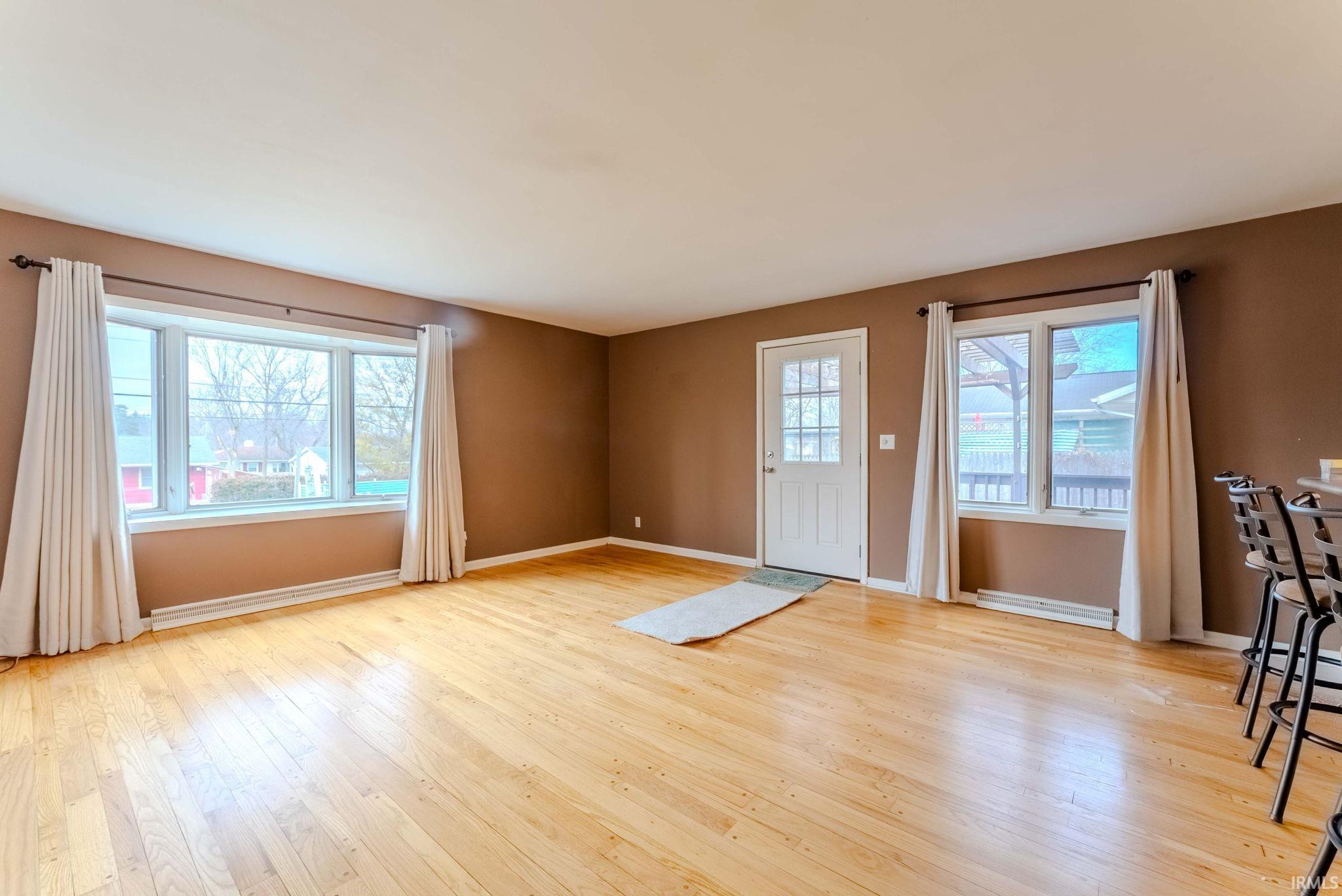 Photo 10 of 860 Cambridge Drive