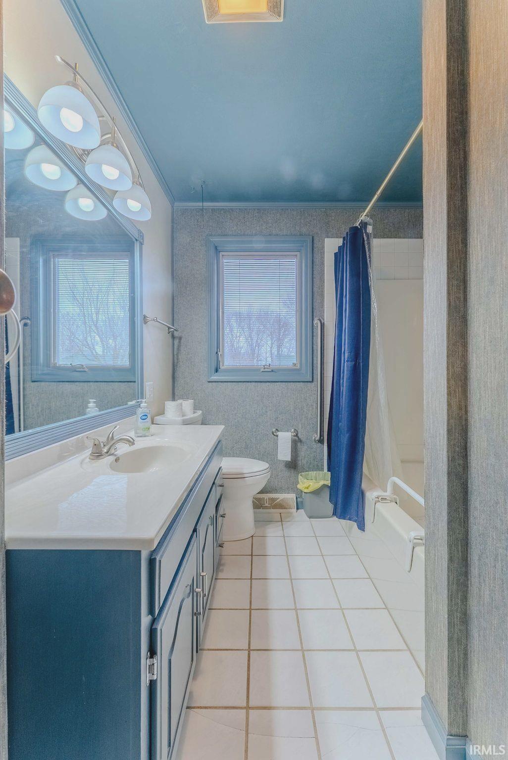 Photo 19 of 860 Cambridge Drive