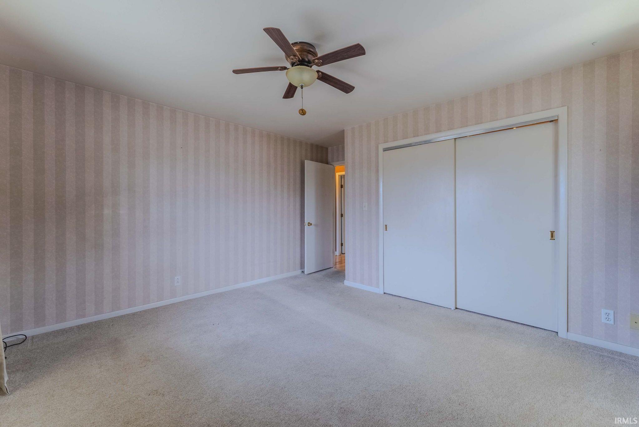 Photo 22 of 860 Cambridge Drive