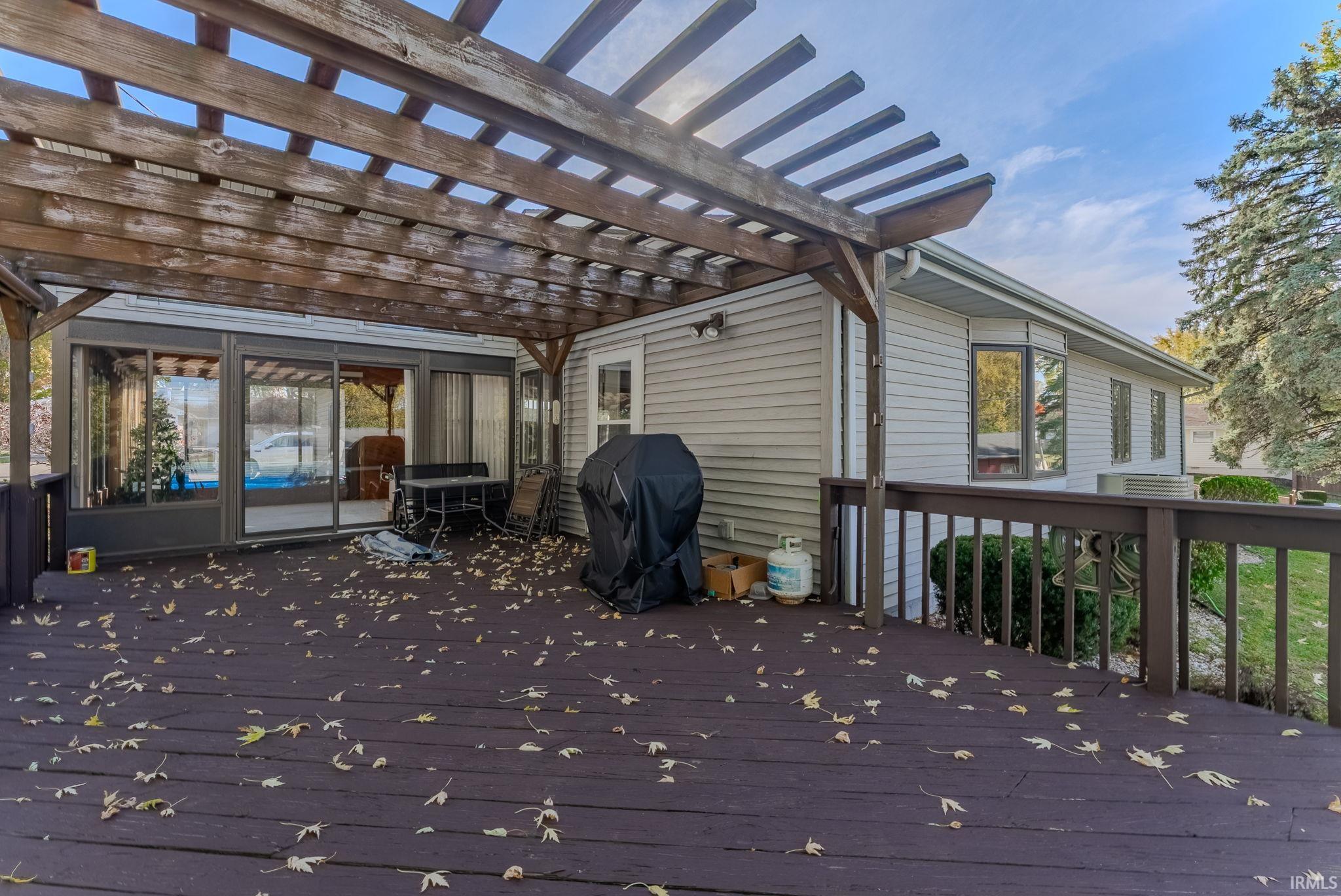 Photo 5 of 860 Cambridge Drive