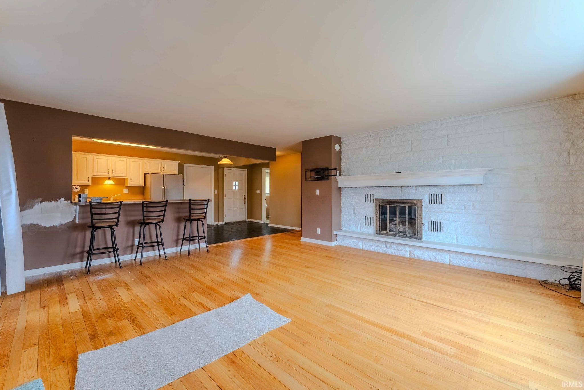 Photo 9 of 860 Cambridge Drive