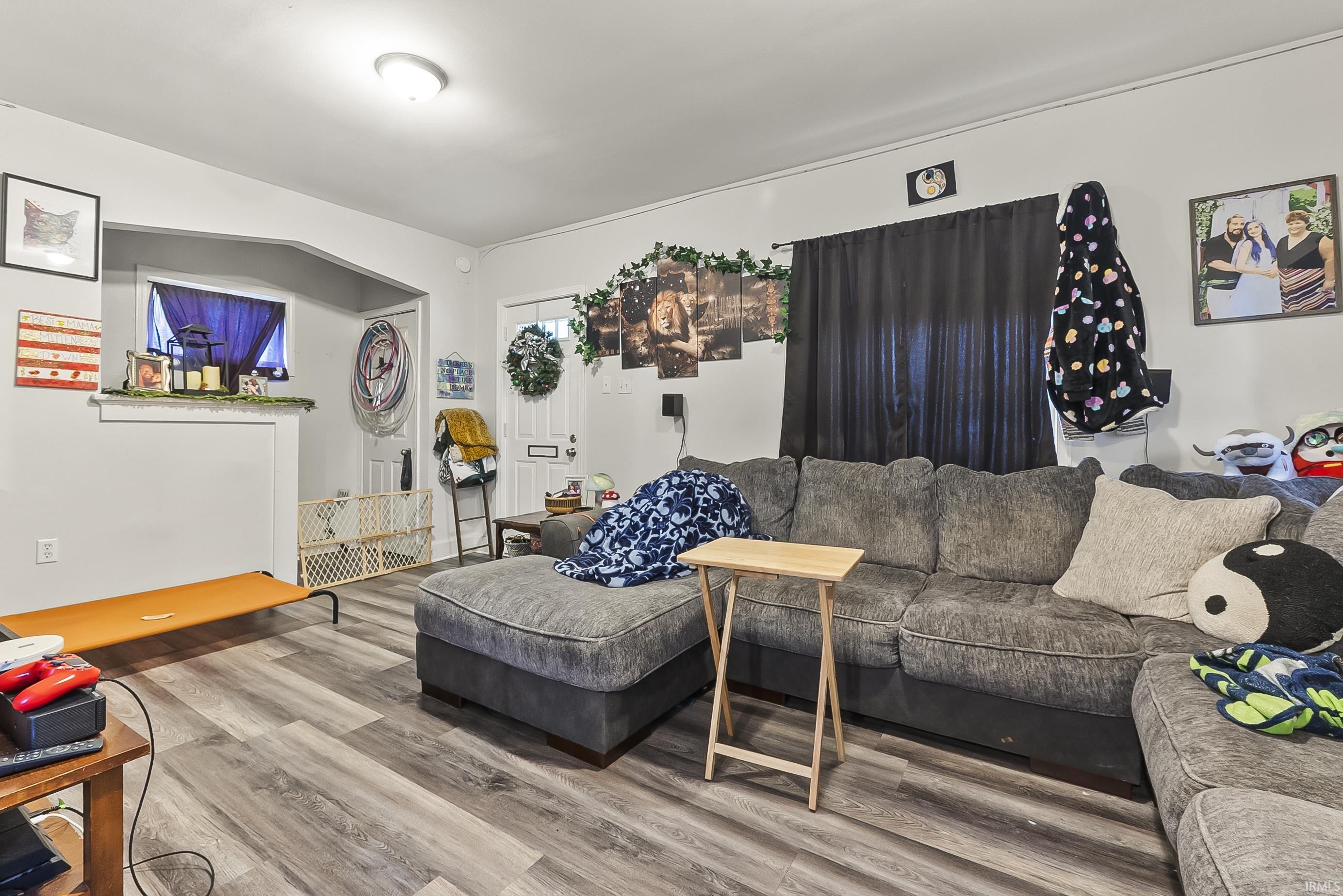 Photo 7 of 2338 N Clinton Street