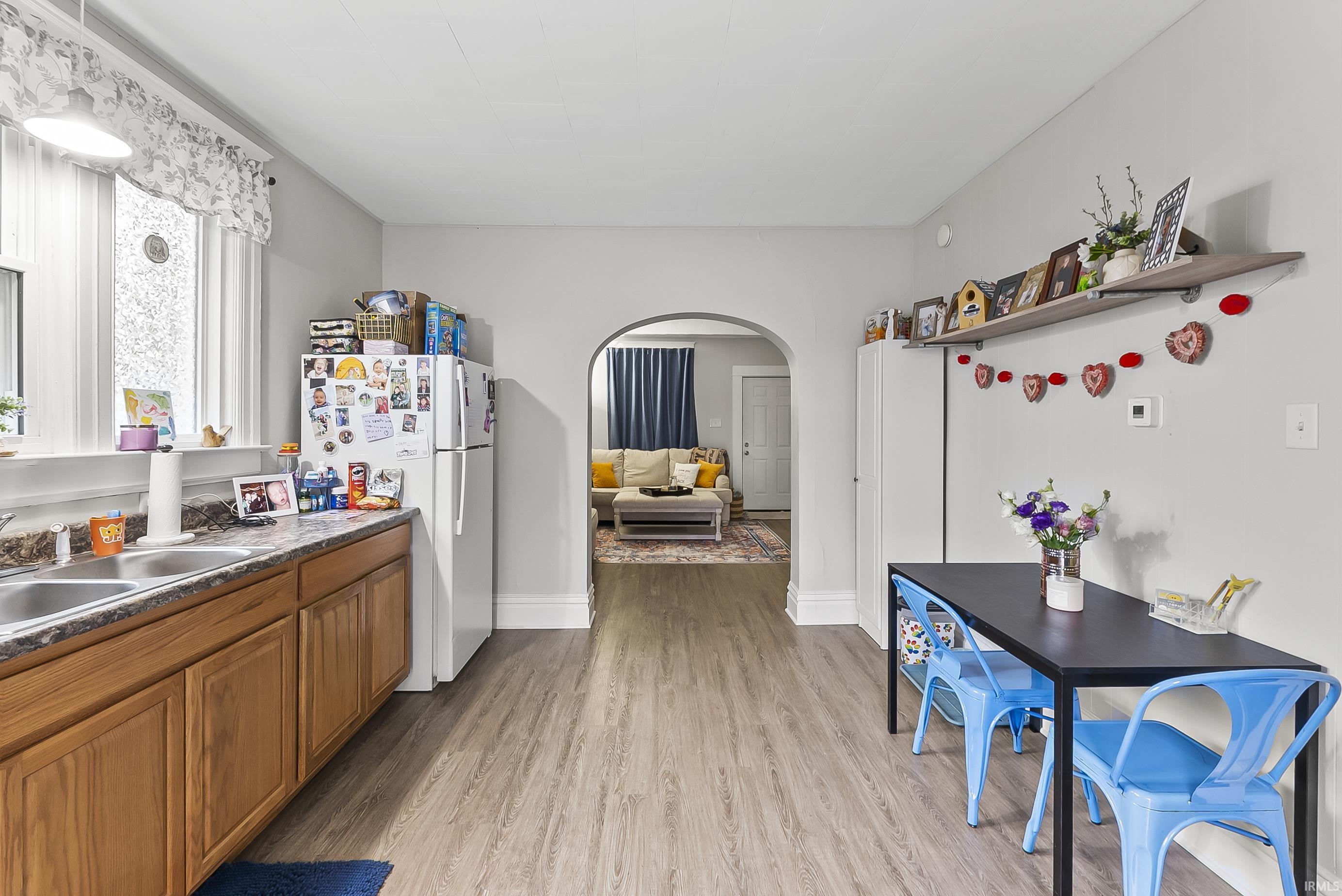 Photo 2 of 2404 N Clinton Street