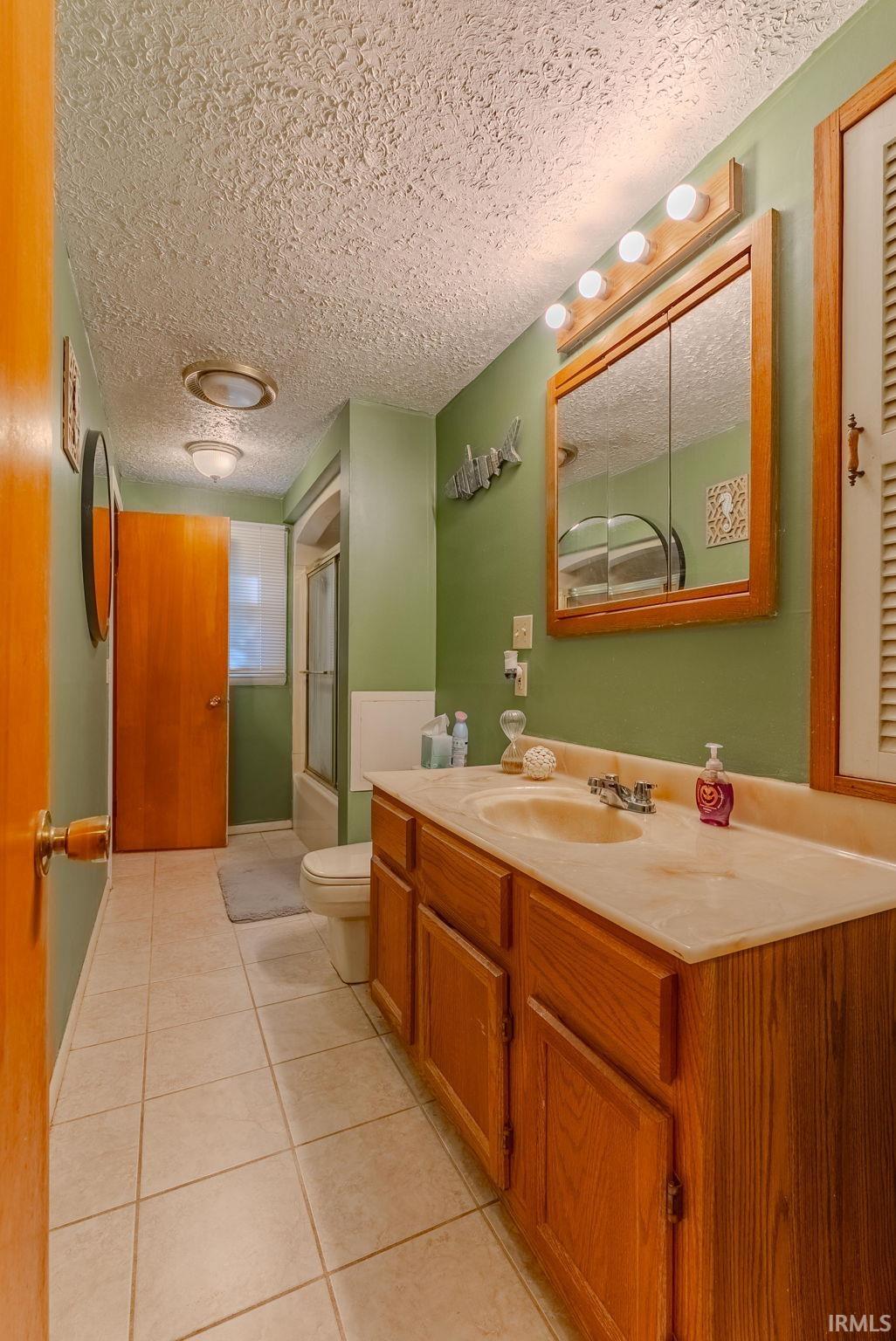 Photo 17 of 905 Sunset Drive