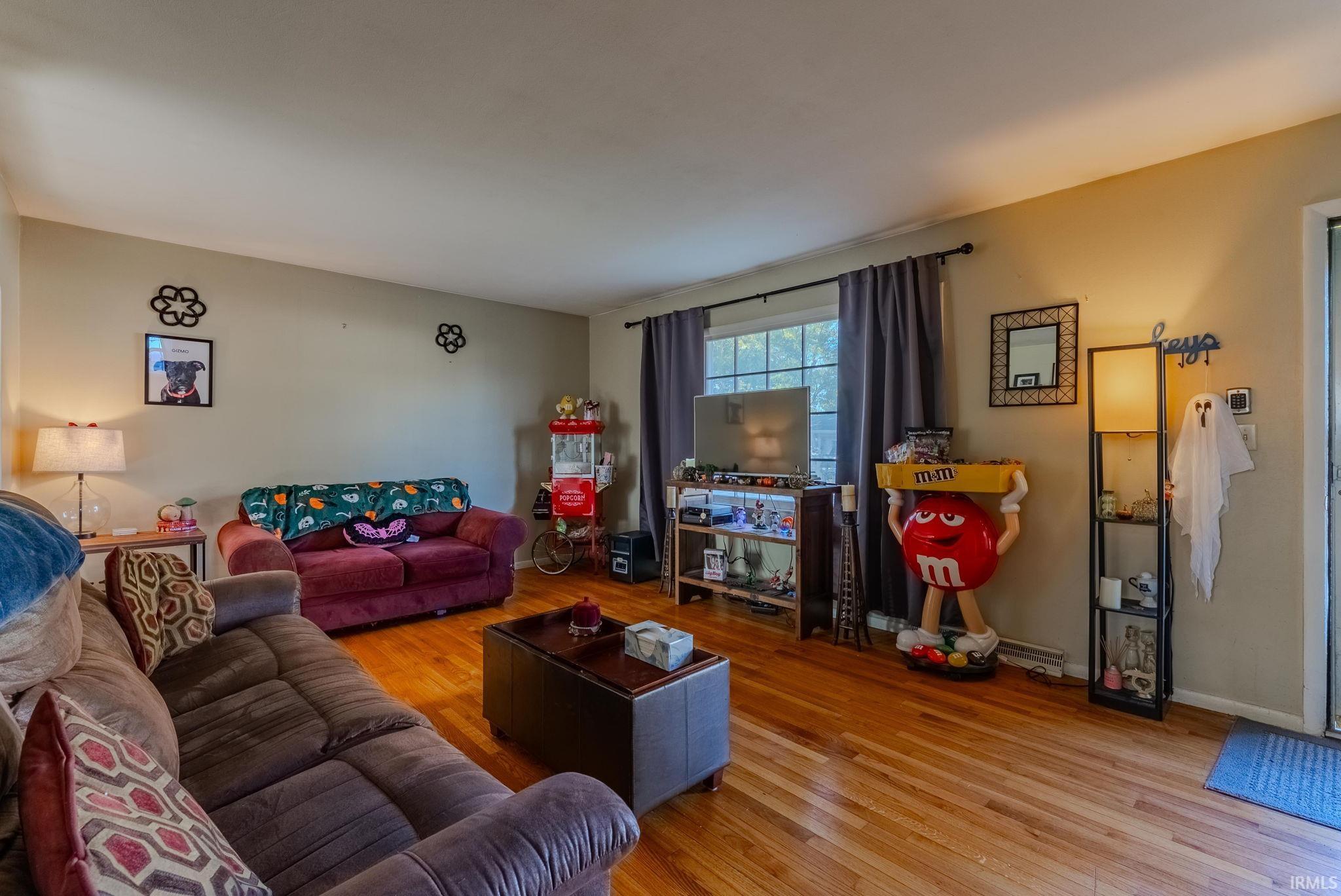 Photo 4 of 905 Sunset Drive