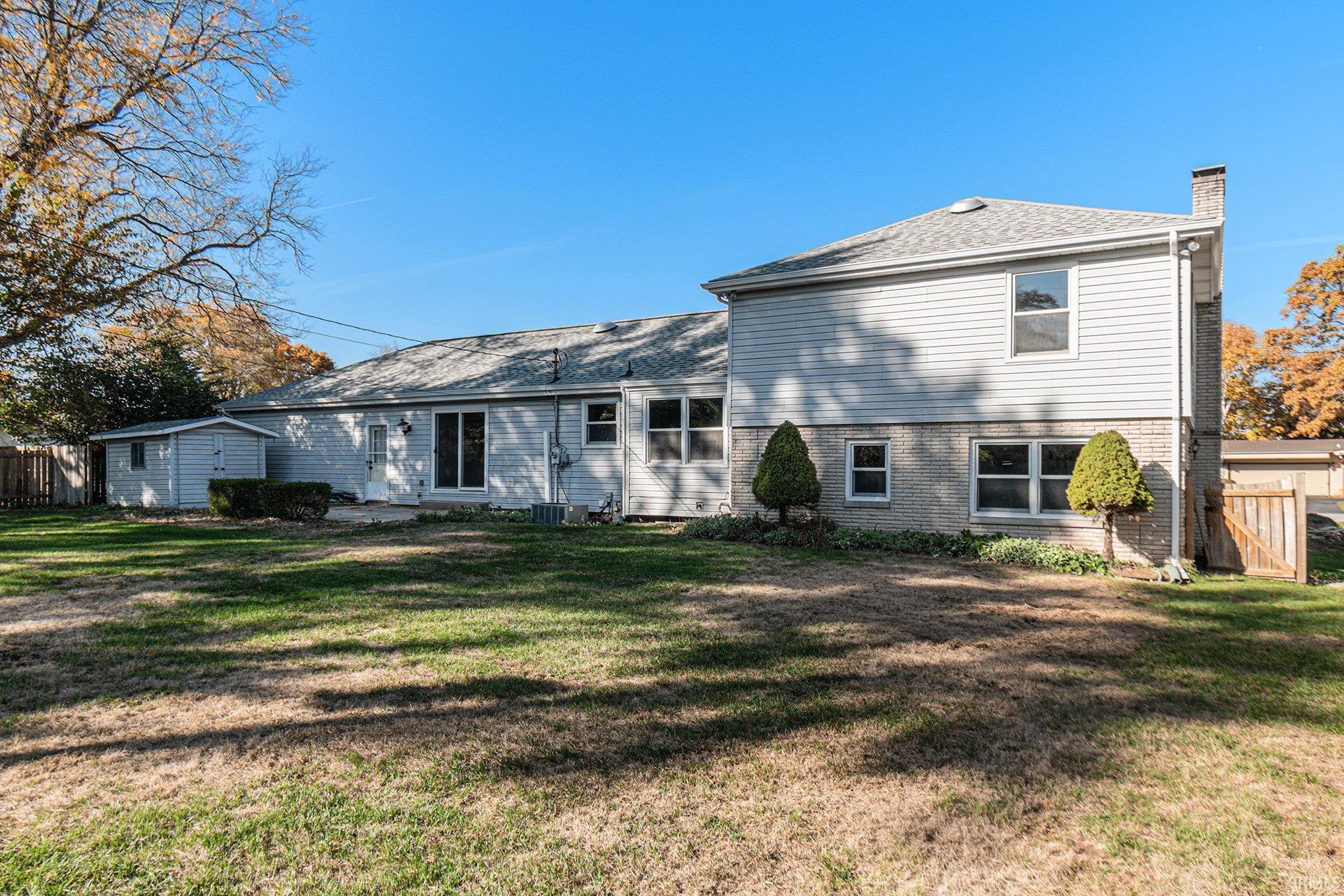 Photo 23 of 3009 East Lake Drive South