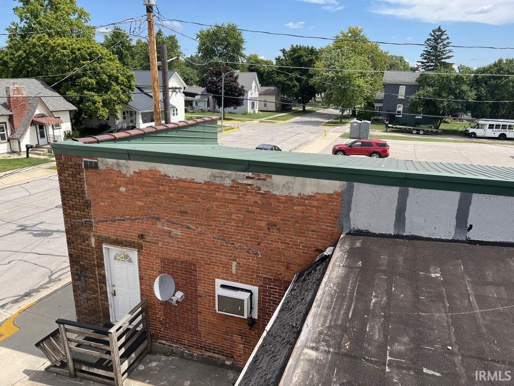 Photo 0 of 108 E Oak Street