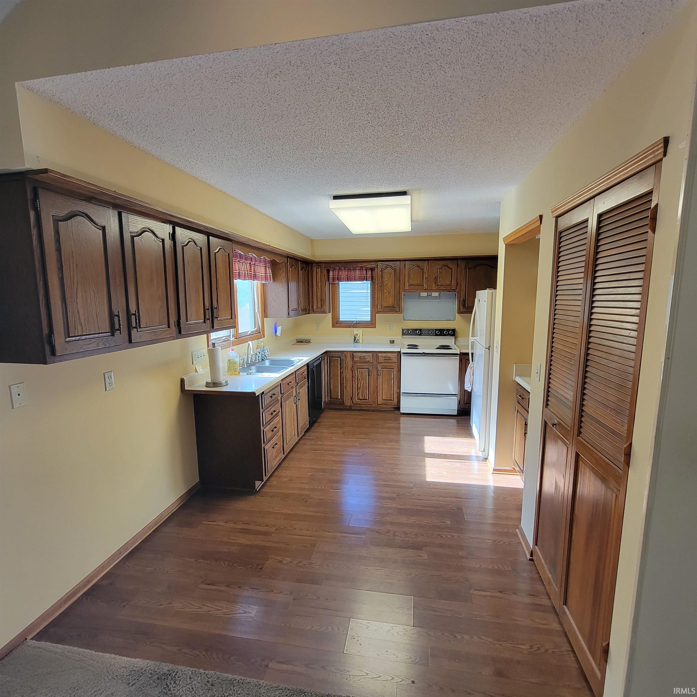 Photo 11 of 5109 Woodmark Court