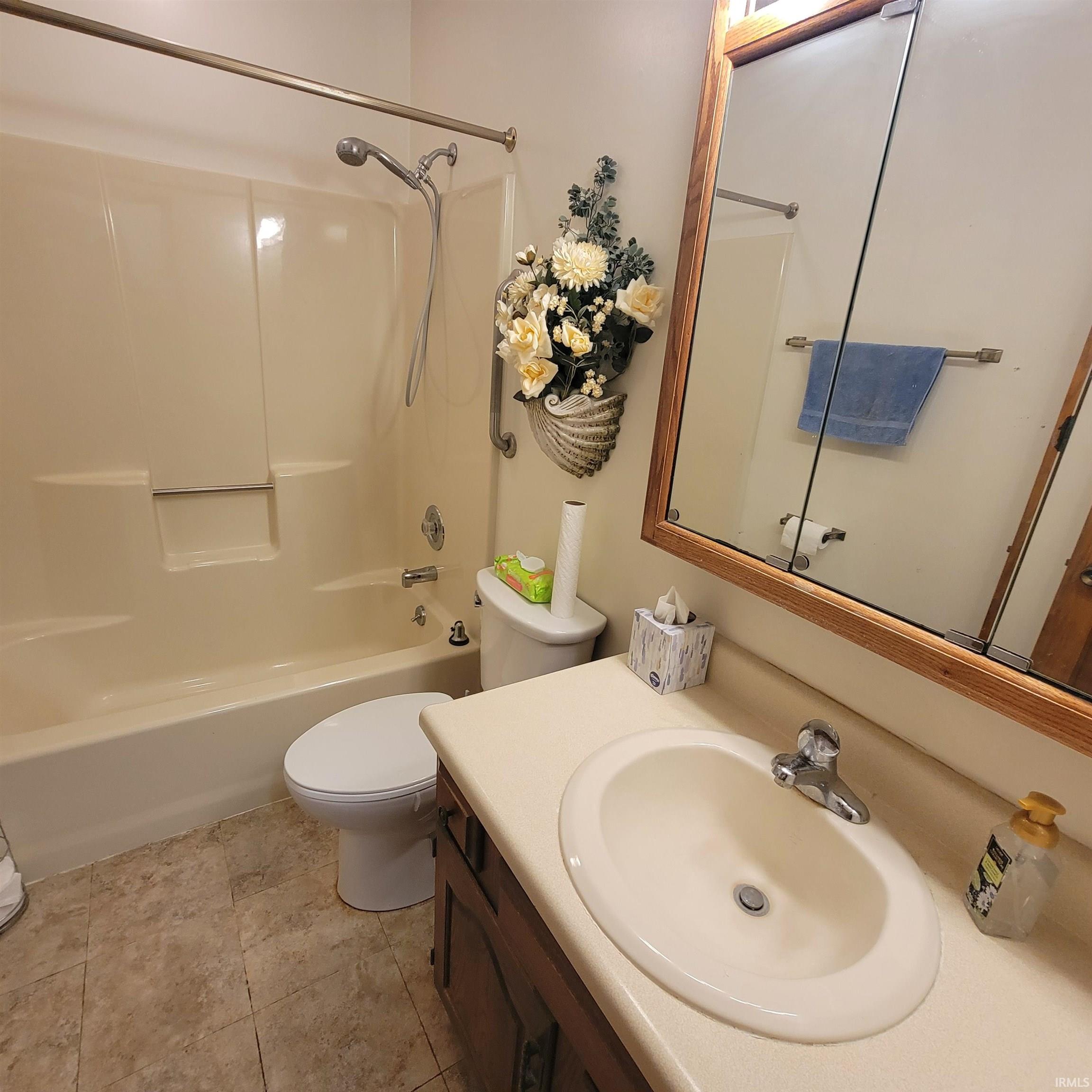 Photo 8 of 5109 Woodmark Court