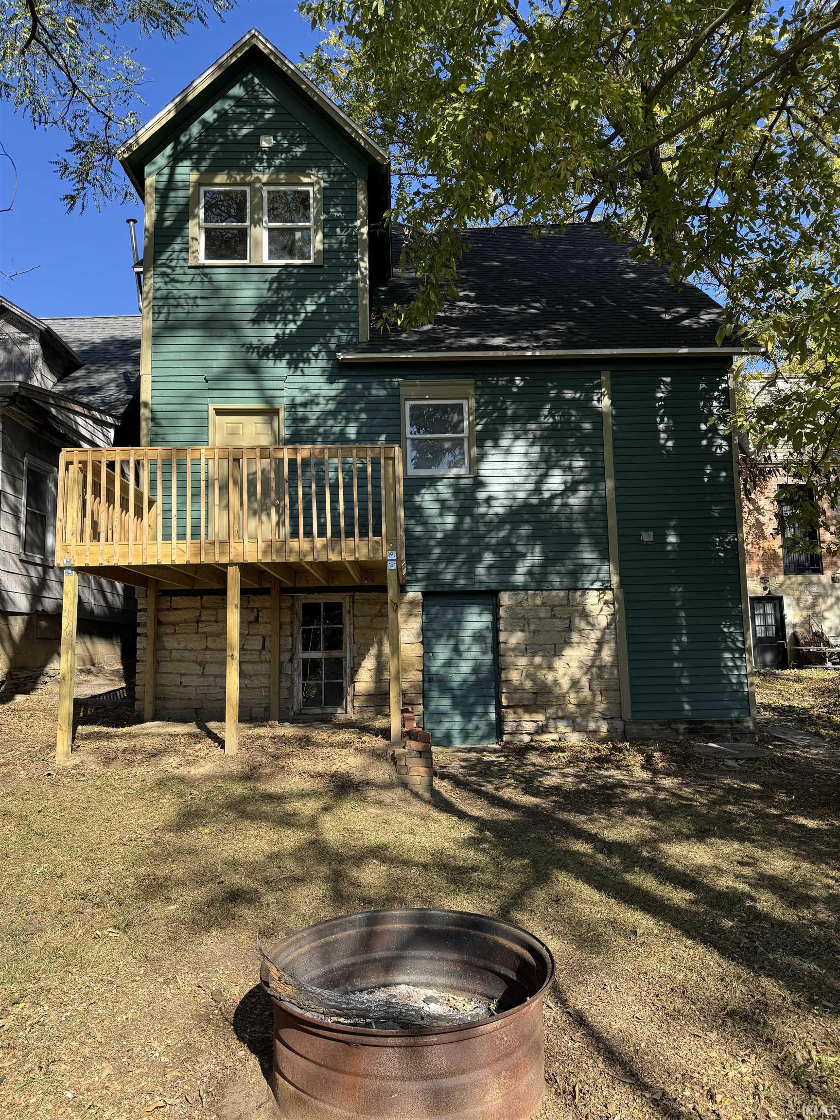 Photo 3 of 35 E Sinclair Street