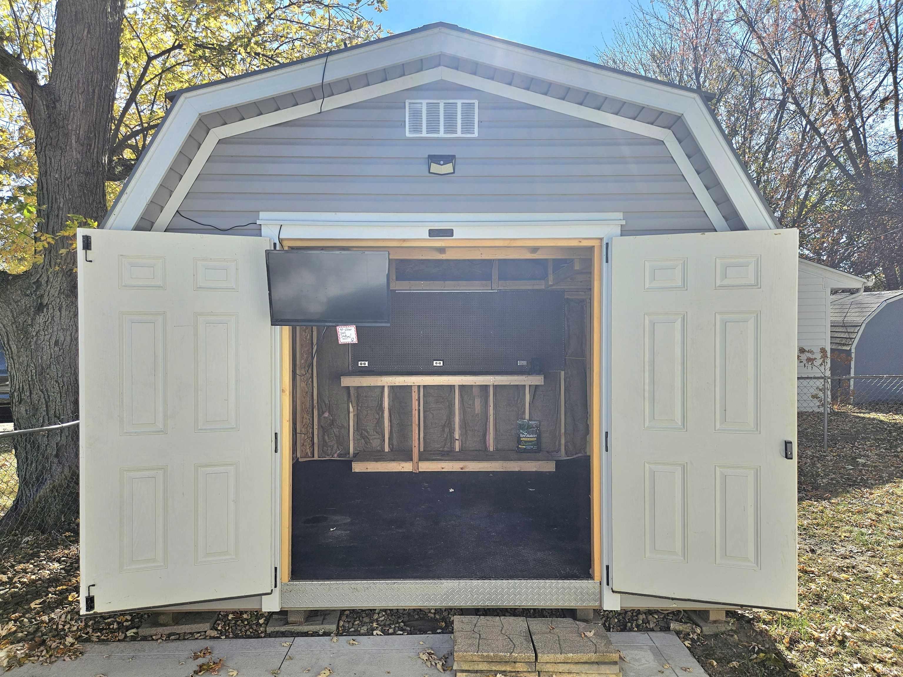 Photo 24 of 6830 Elmbrook Drive