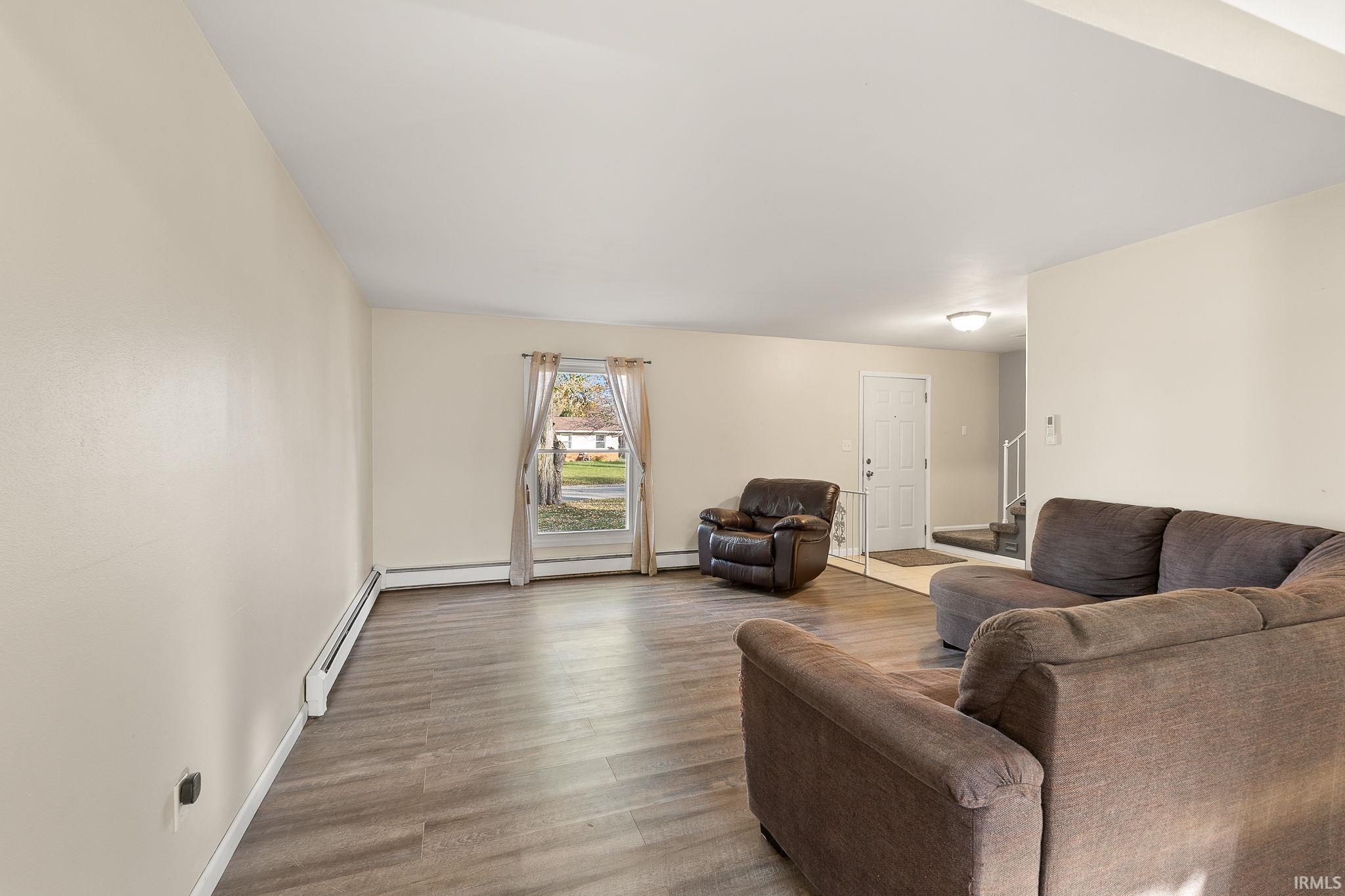 Photo 4 of 6830 Elmbrook Drive