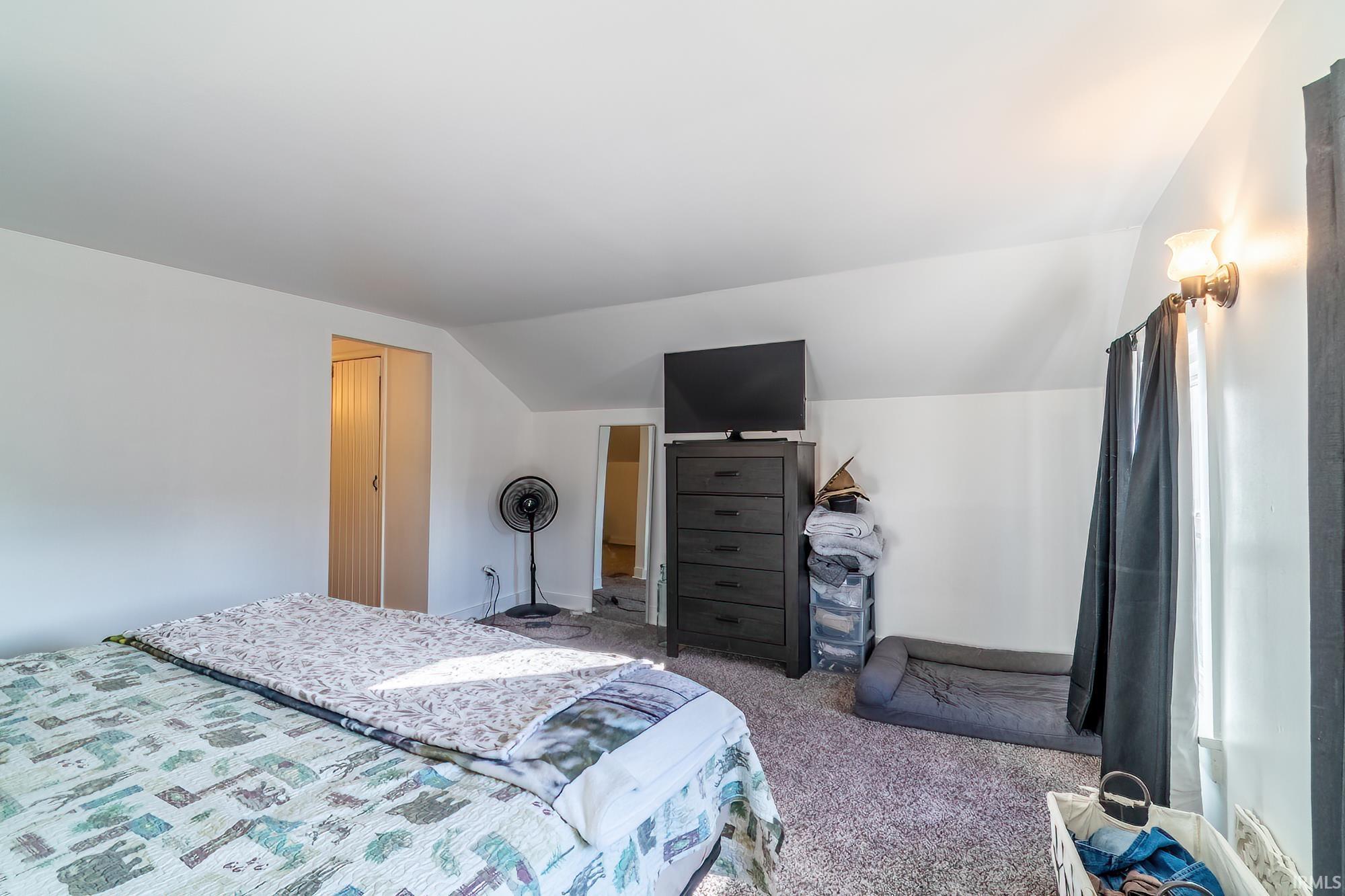 Photo 14 of 207 S Poplar Street