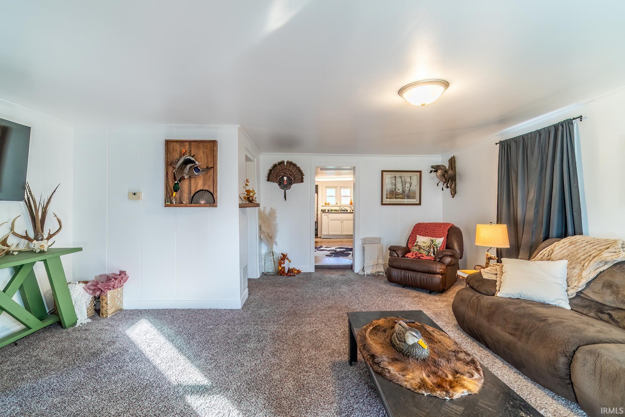 Photo 3 of 207 S Poplar Street