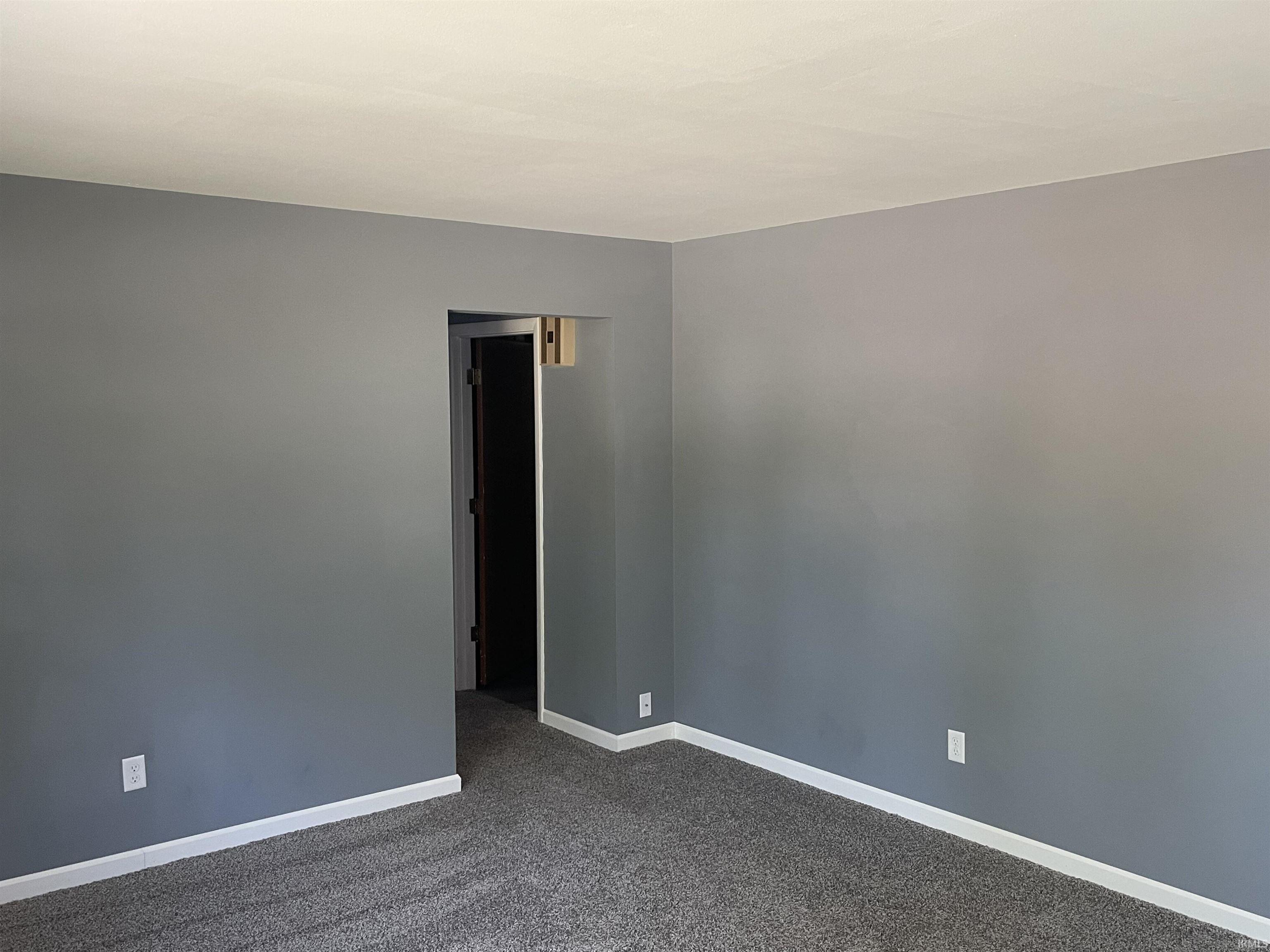 Photo 5 of 2215 Saint Louis Avenue