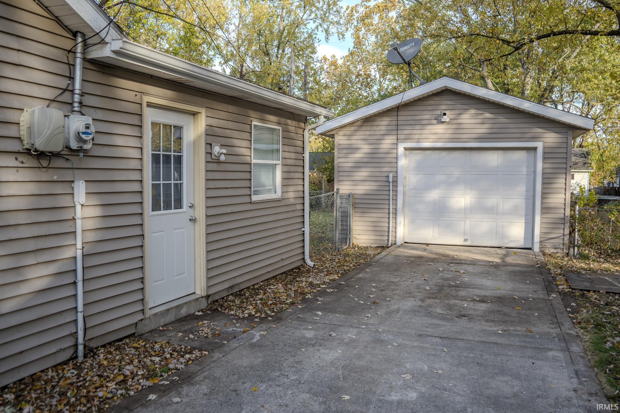 Photo 20 of 556 Montclair Drive