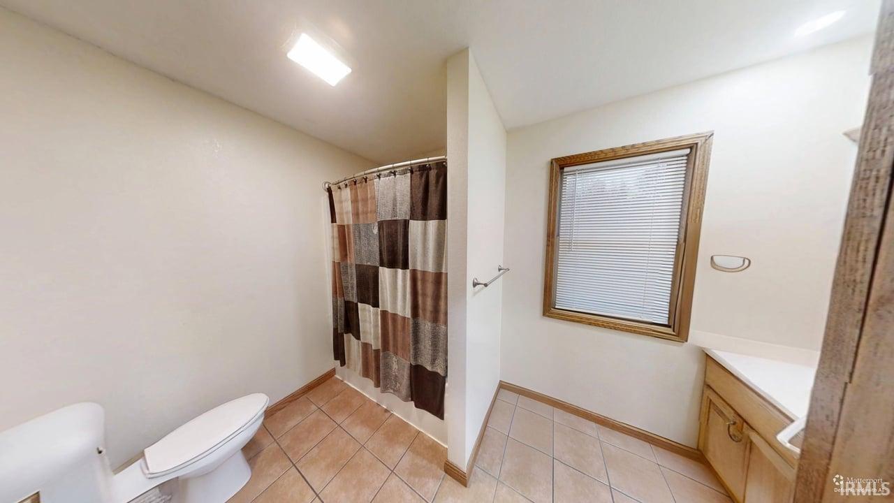 Photo 19 of 2389 S Whitley Road