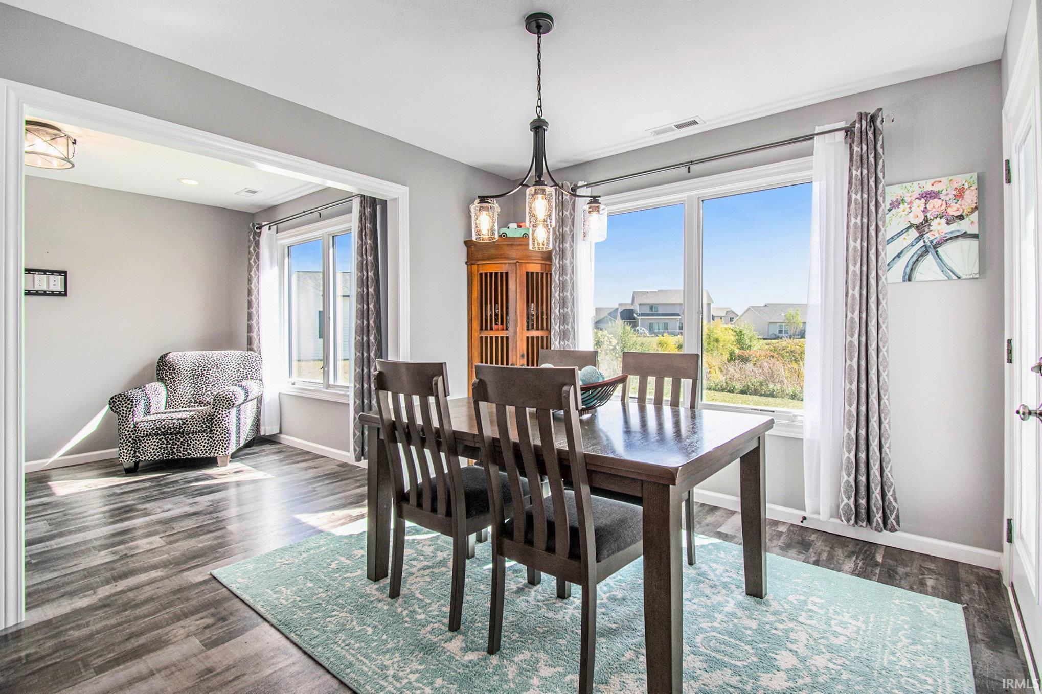 Photo 3 of 217 W Longfellow Boulevard