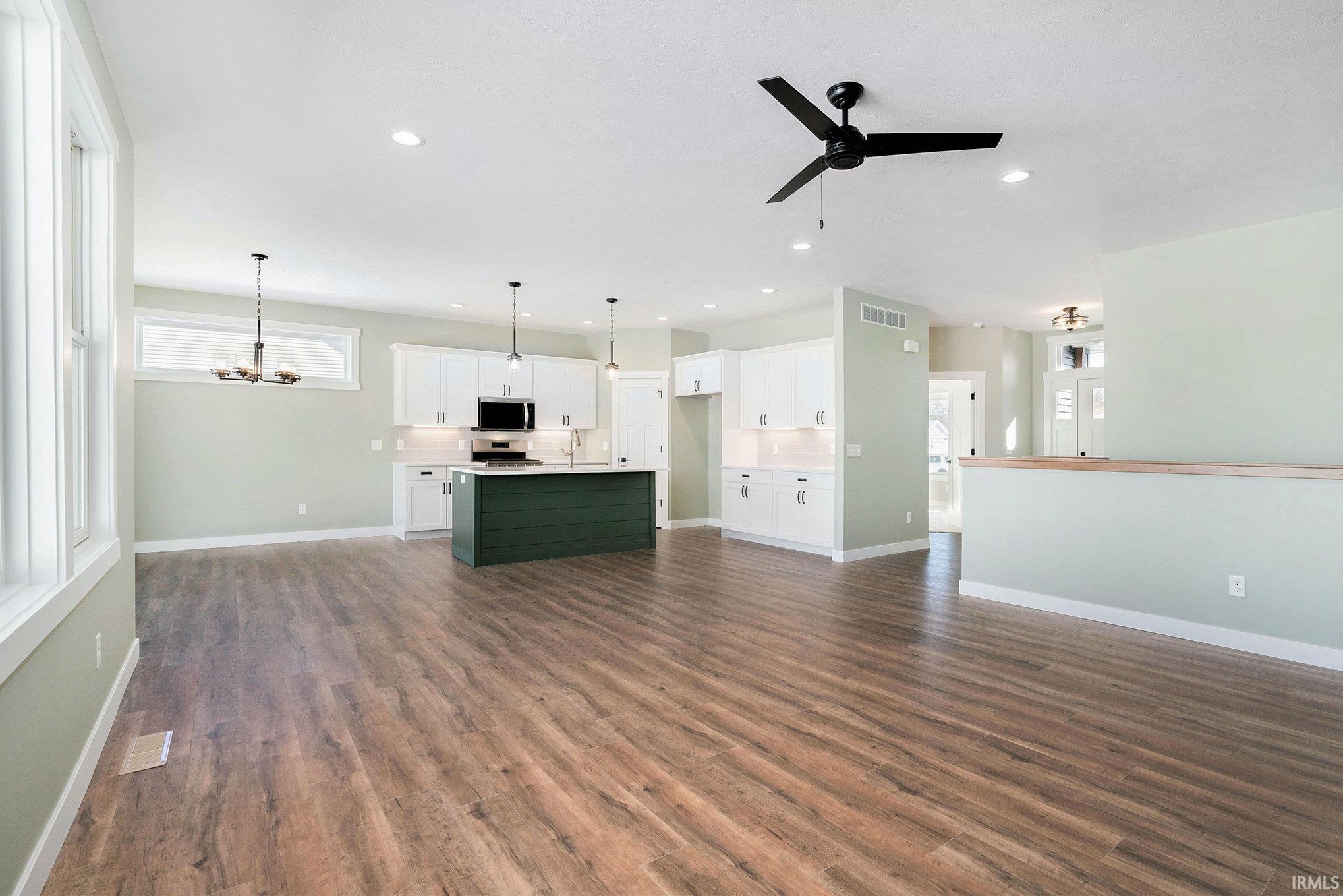 Photo 4 of 3916 Timber Lake Court