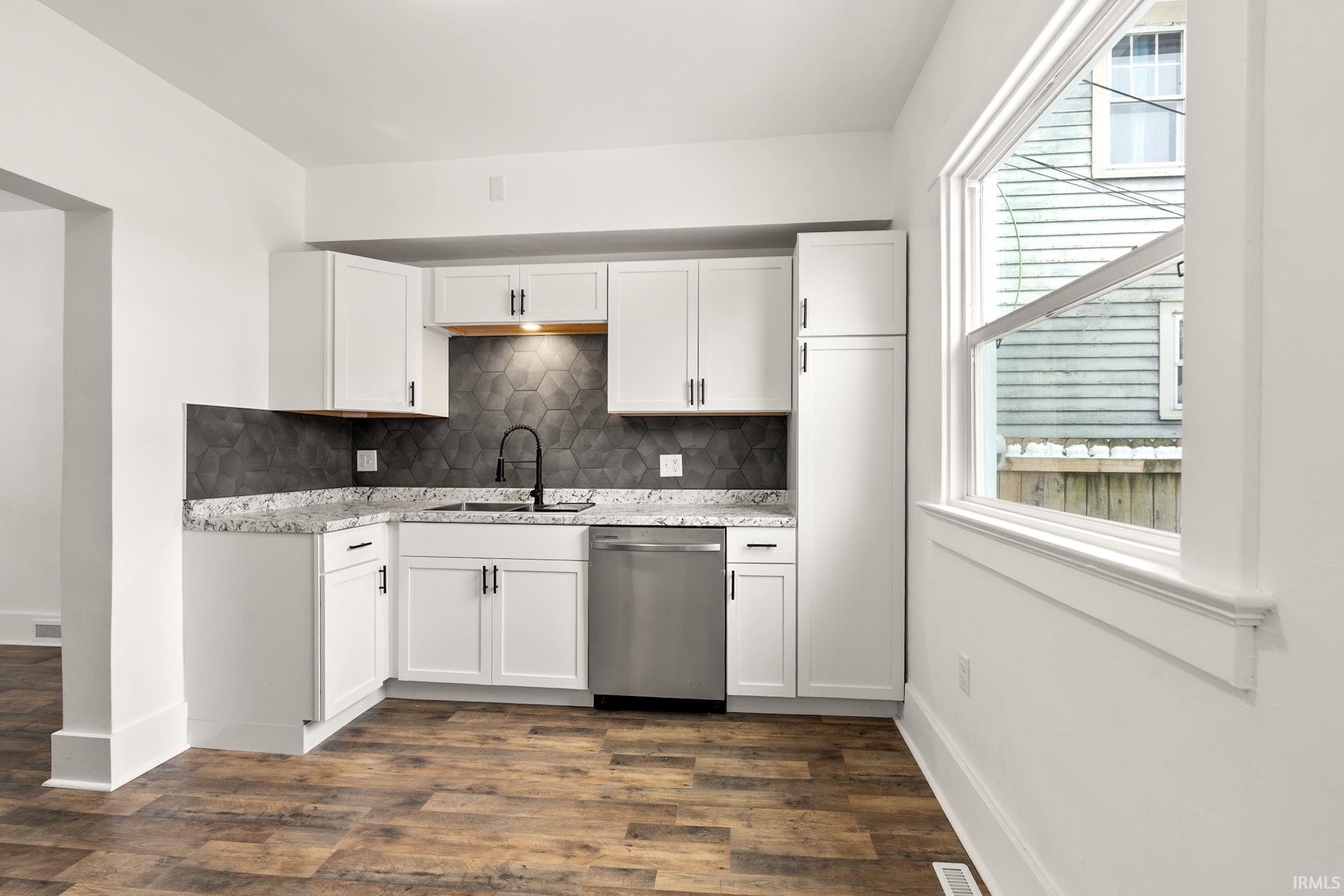 Photo 13 of 3004 Hoagland Avenue