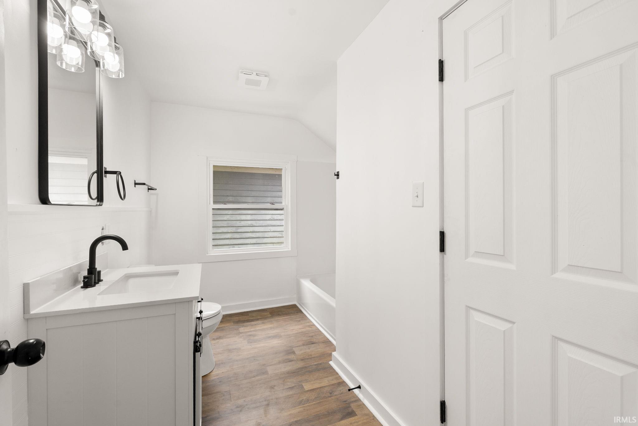 Photo 19 of 3004 Hoagland Avenue