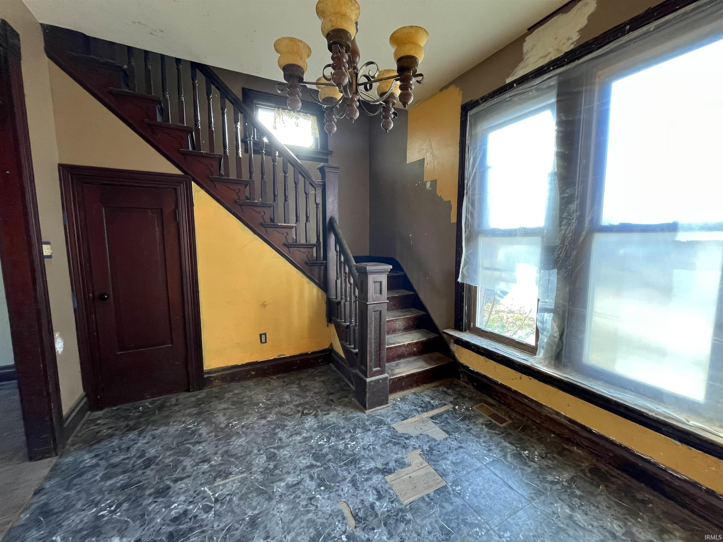 Photo 2 of 495 Manchester Avenue