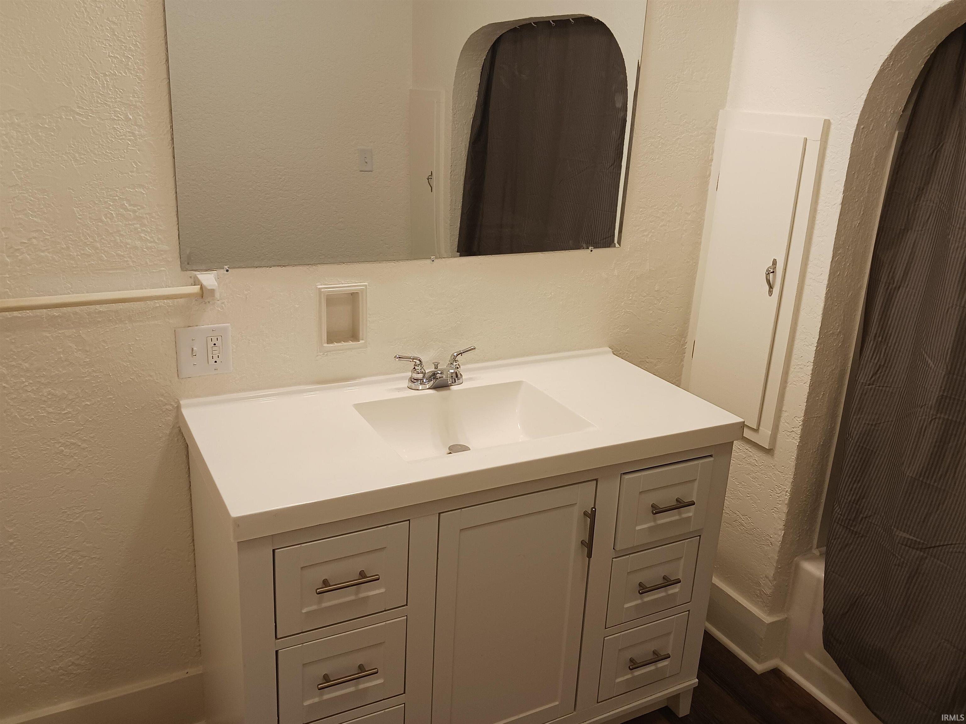 Photo 16 of 312 W Green Street