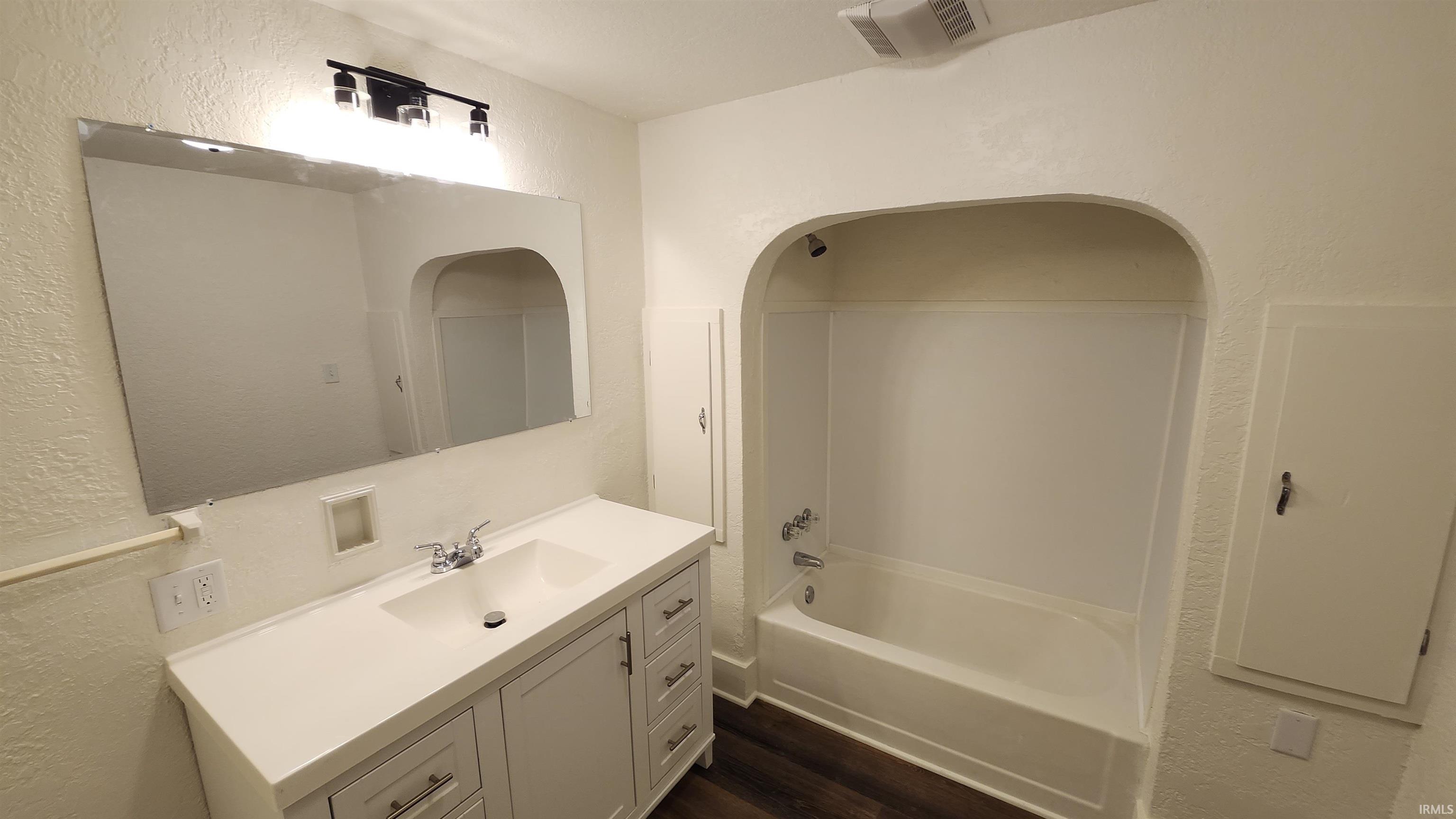 Photo 17 of 312 W Green Street