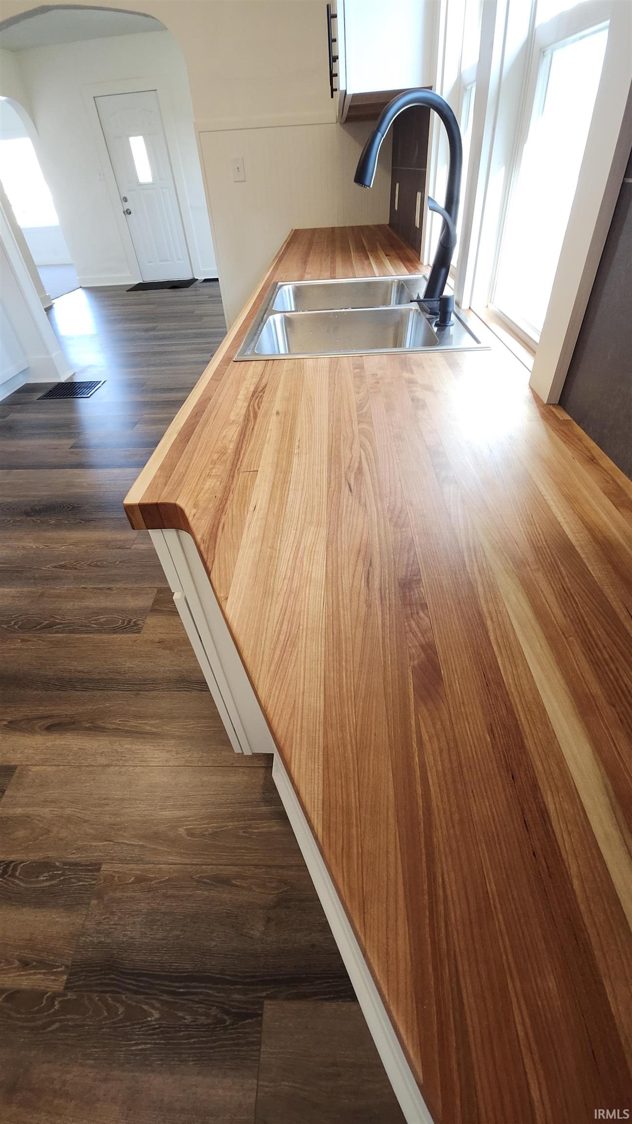 Photo 7 of 312 W Green Street