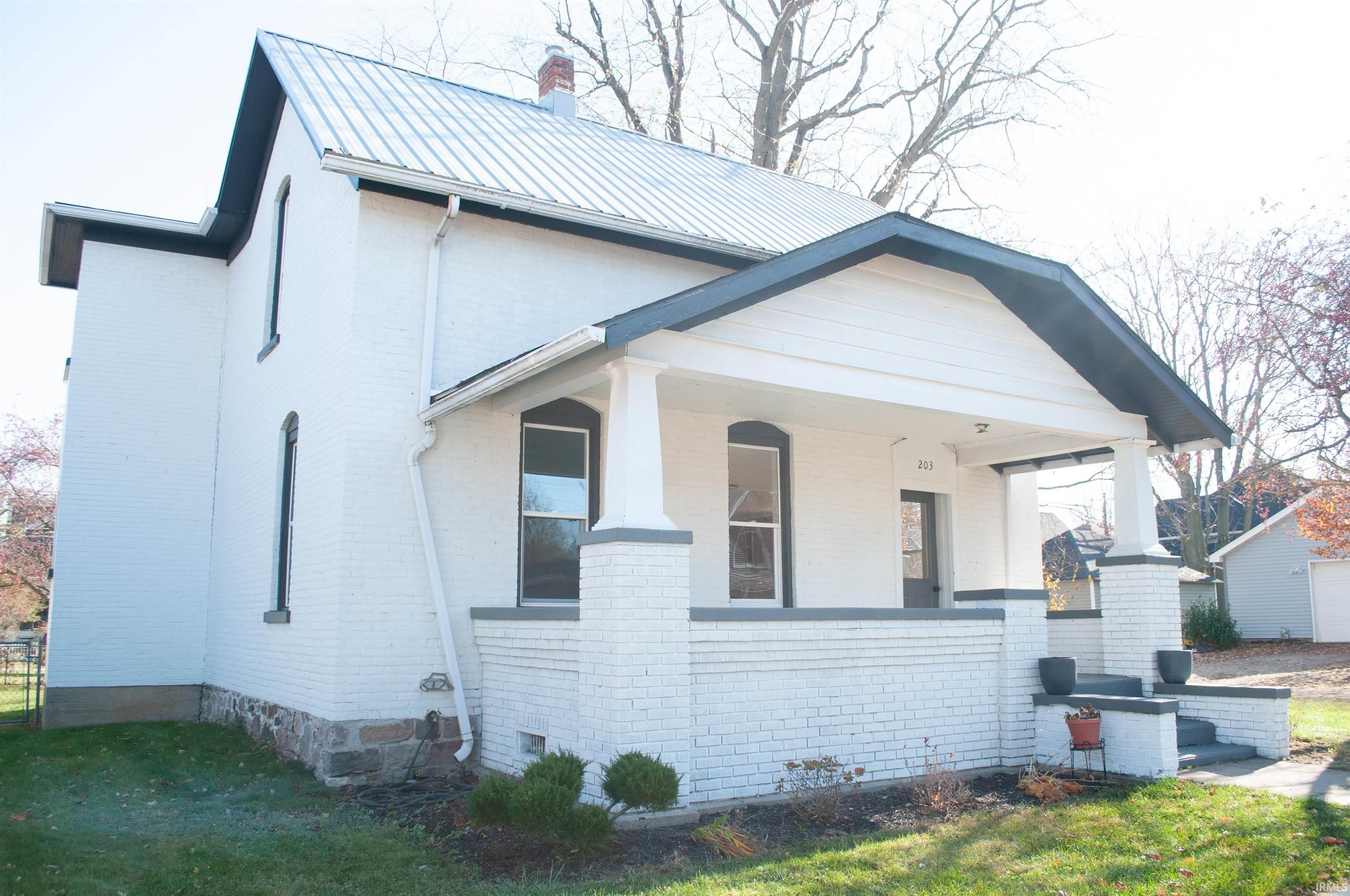 Photo 2 of 203 S Martin Street