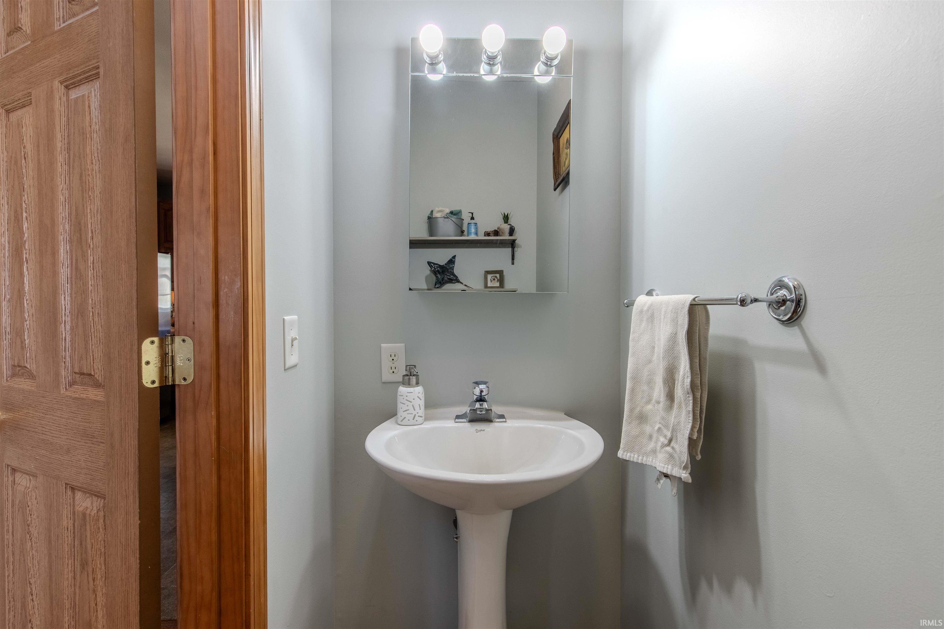 Photo 19 of 7820 W 350 N