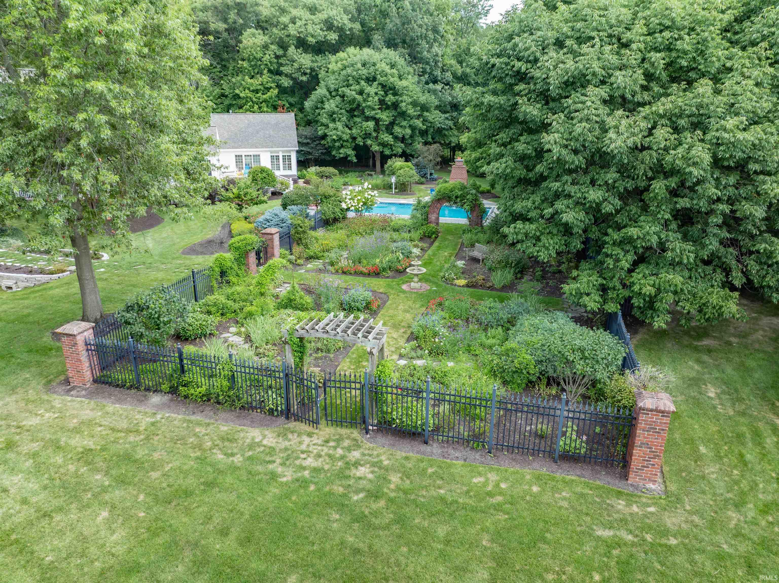 Photo 34 of 5414 Abbeyhill Road