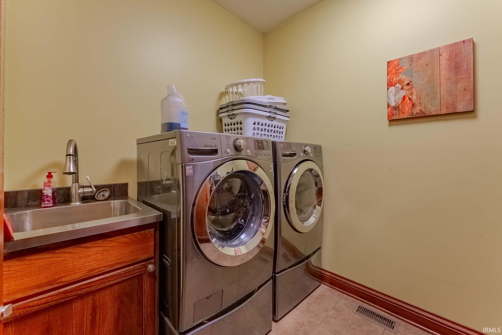 Photo 11 of 5132 N 600 W