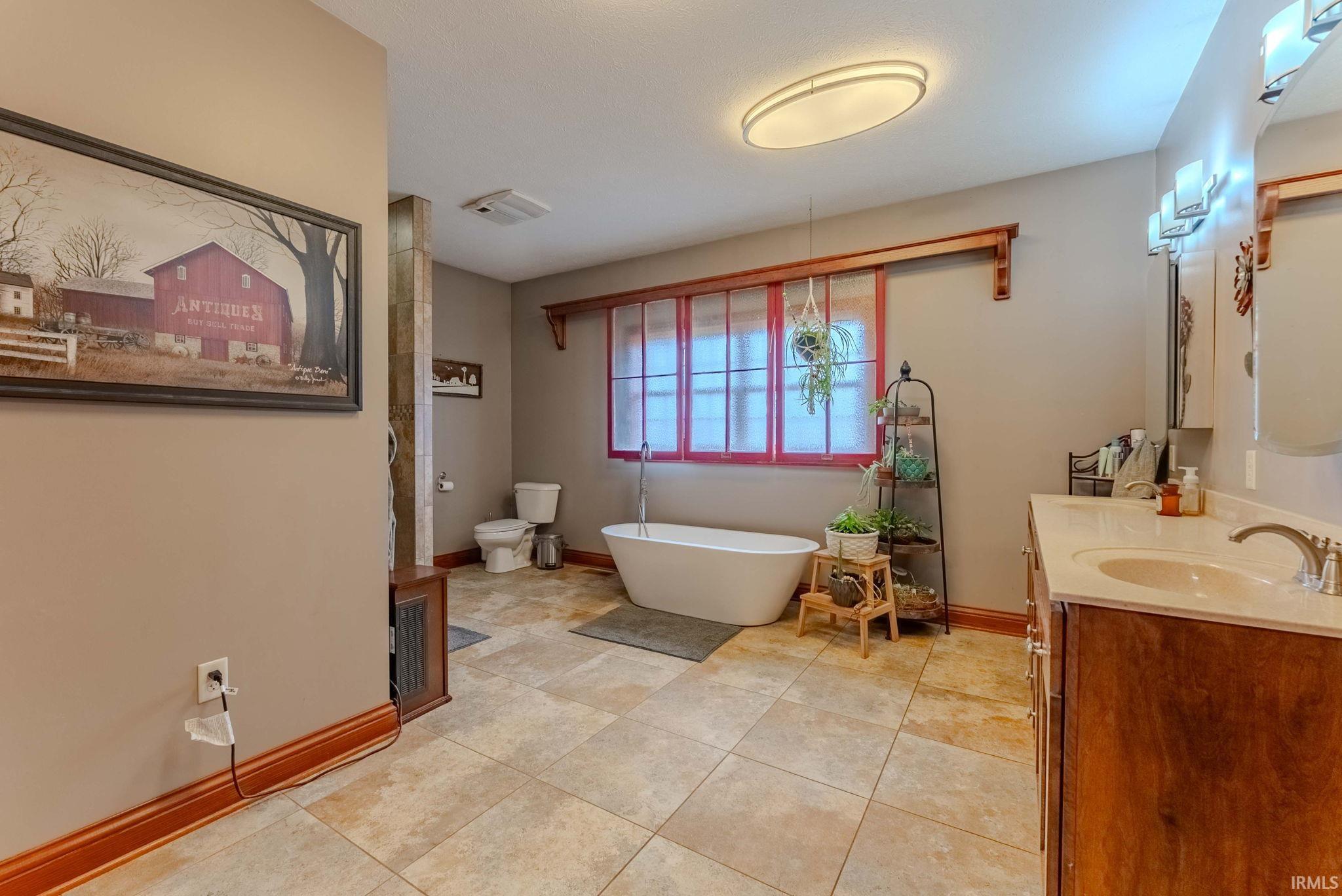 Photo 17 of 5132 N 600 W