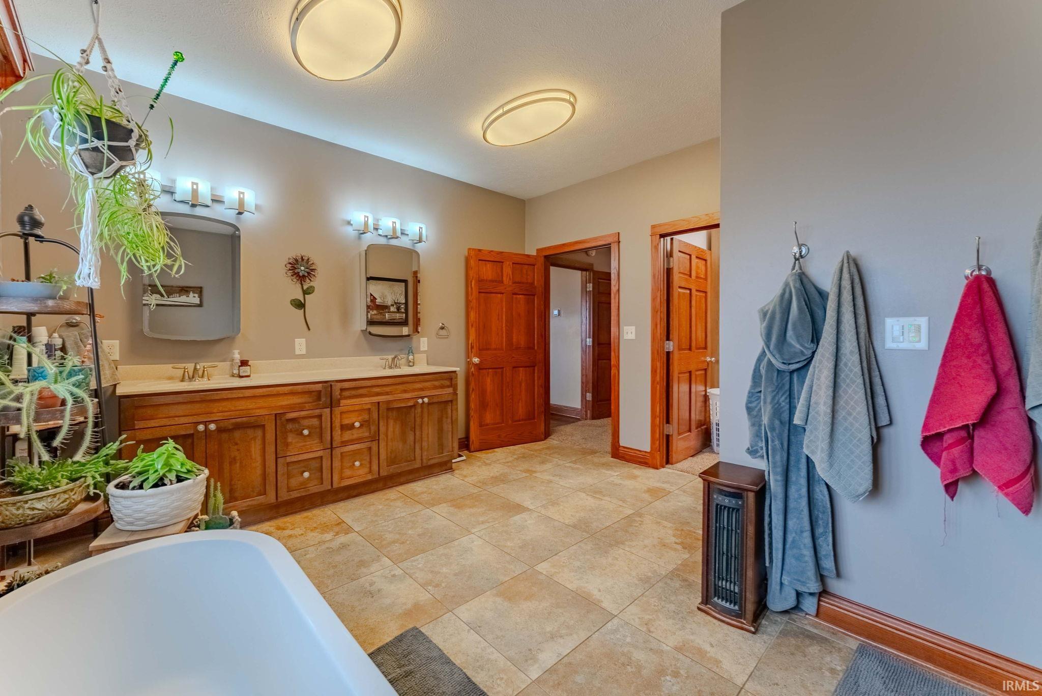 Photo 19 of 5132 N 600 W