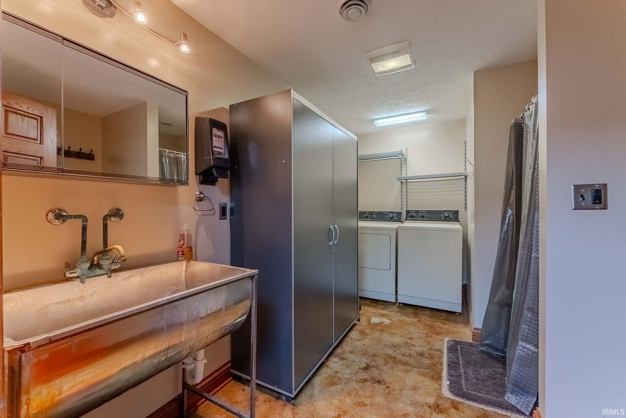 Photo 31 of 5132 N 600 W