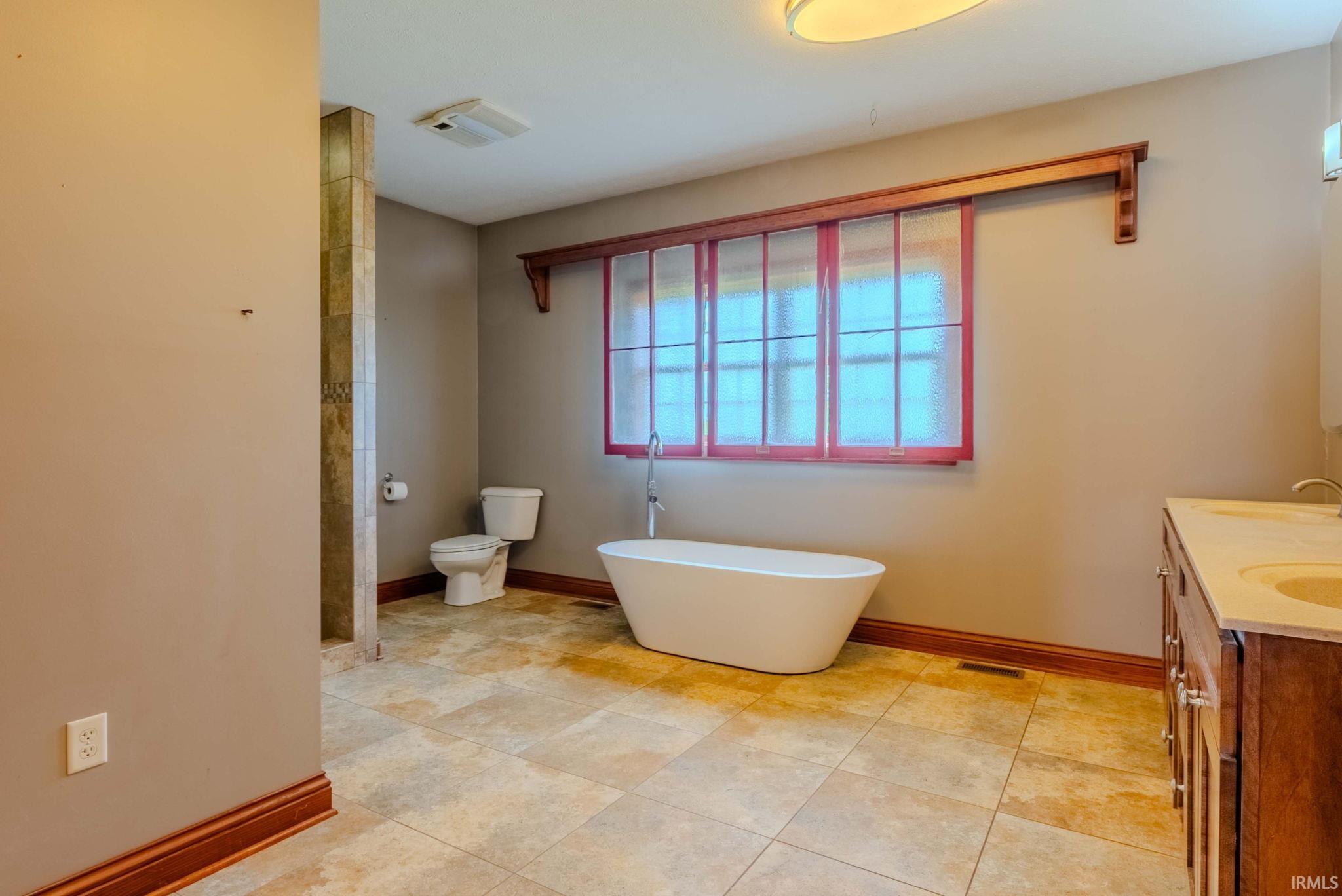 Photo 31 of 5132 N 600 W
