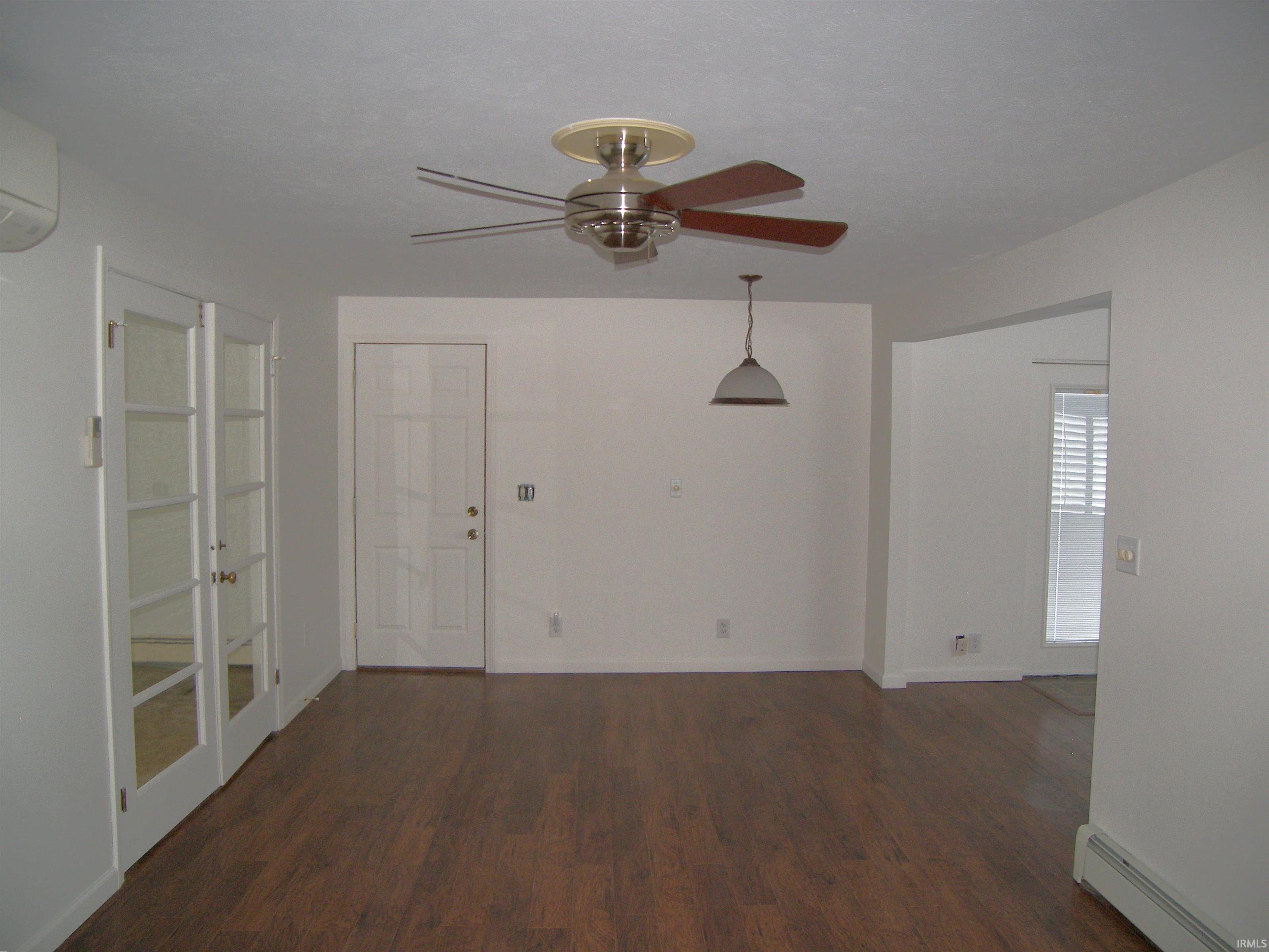 Photo 11 of 703 Ross Avenue