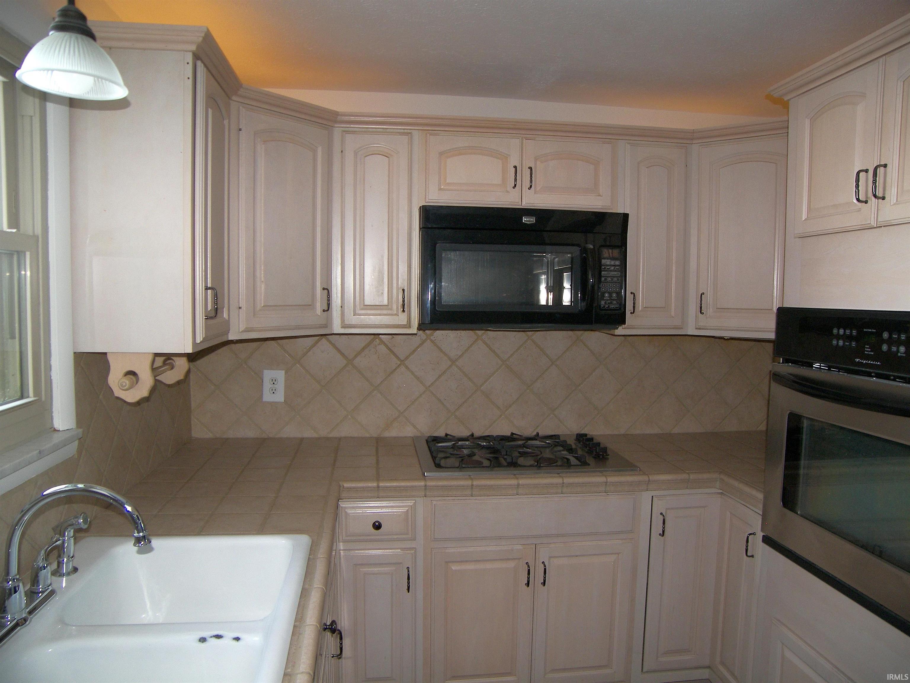 Photo 16 of 703 Ross Avenue