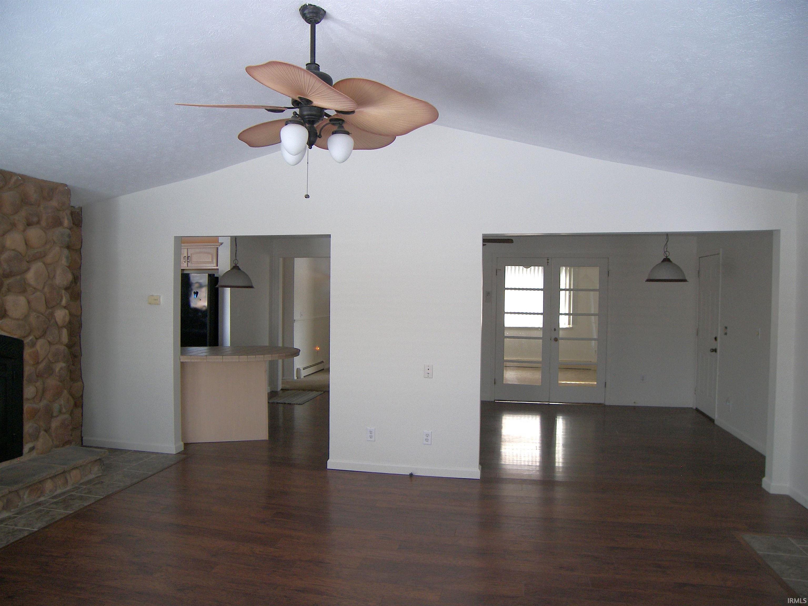 Photo 17 of 703 Ross Avenue