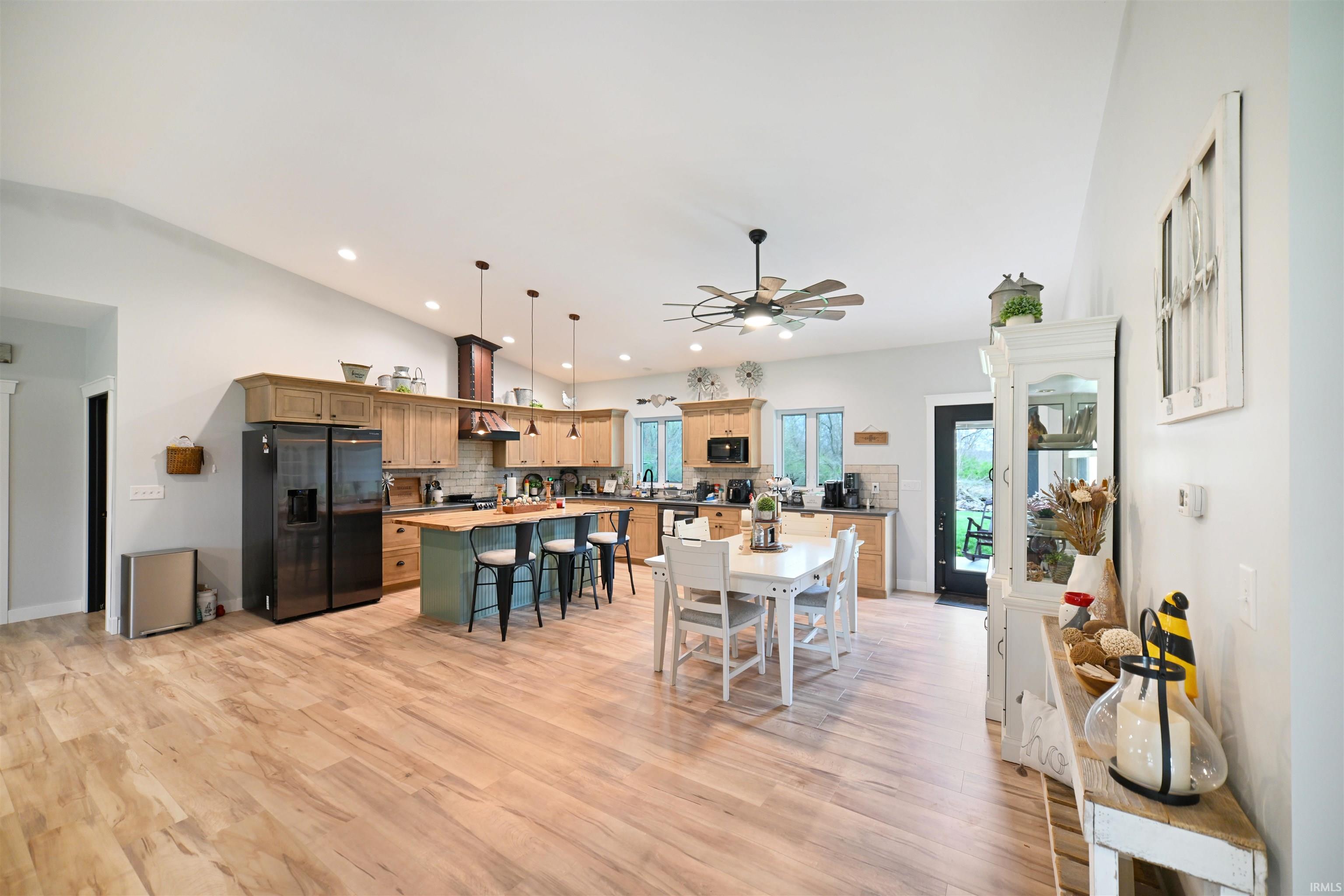 Photo 10 of 585 E Beer Road