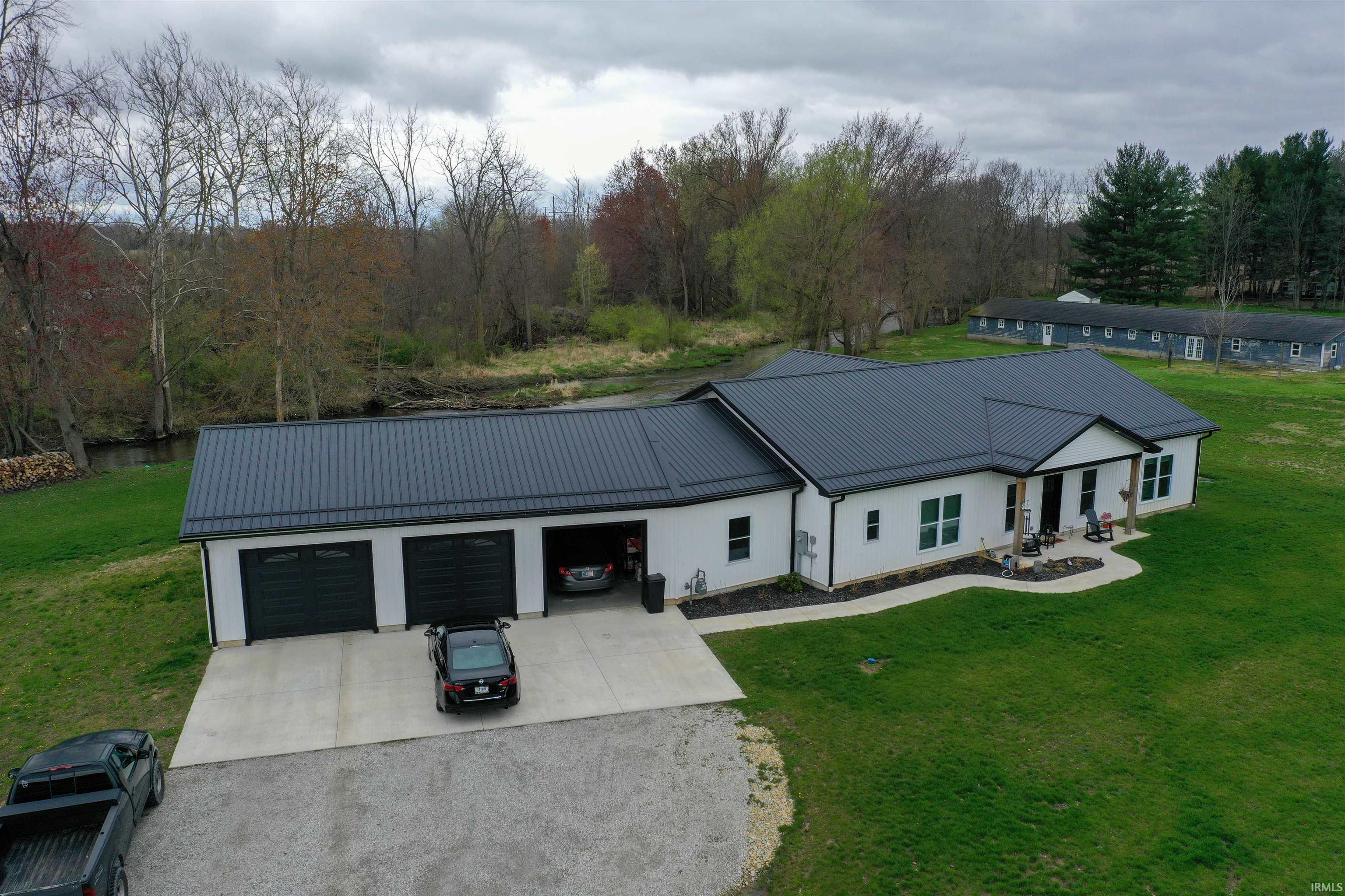 Photo 2 of 585 E Beer Road