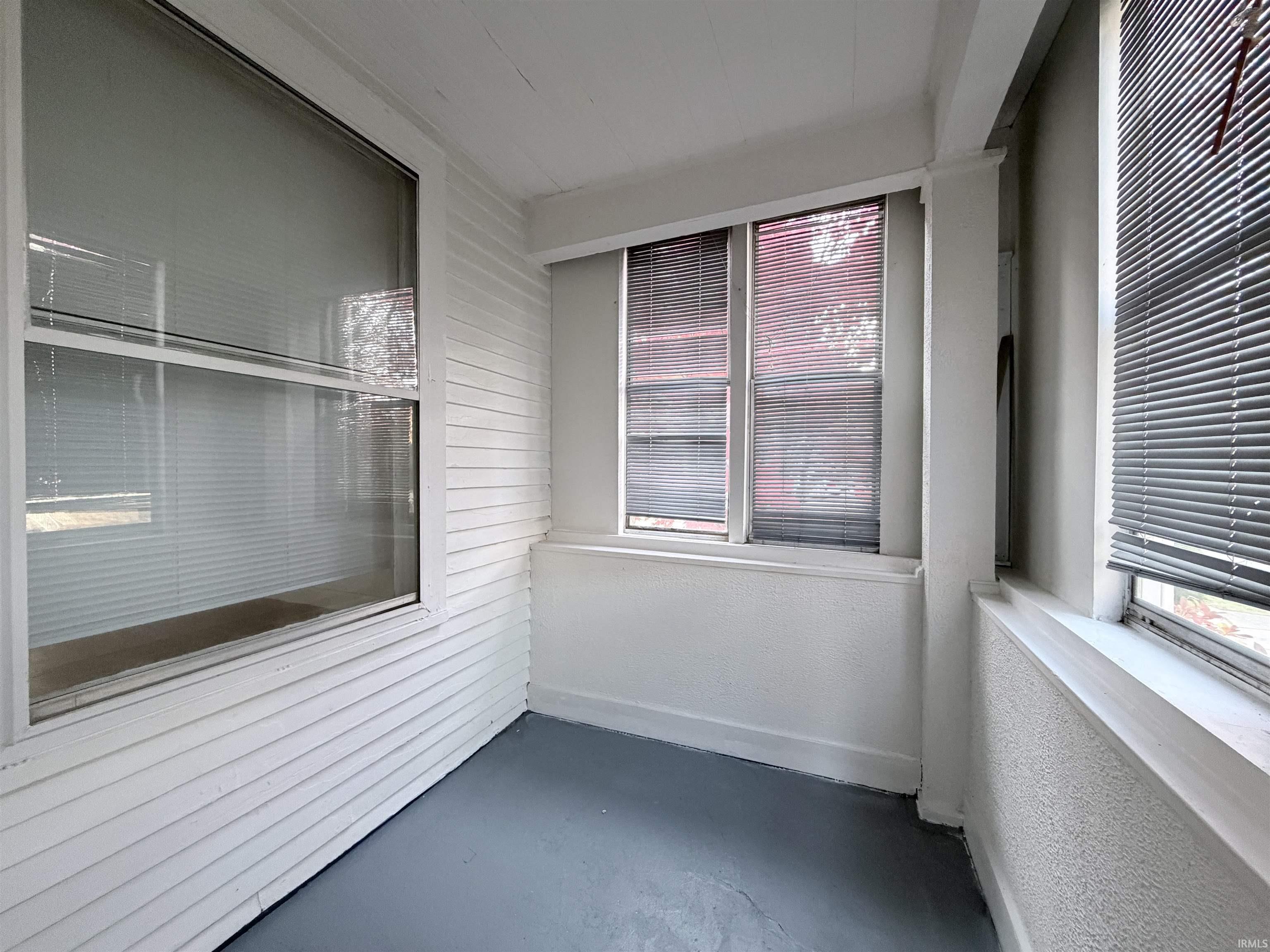 Photo 3 of 925 Cottage Avenue