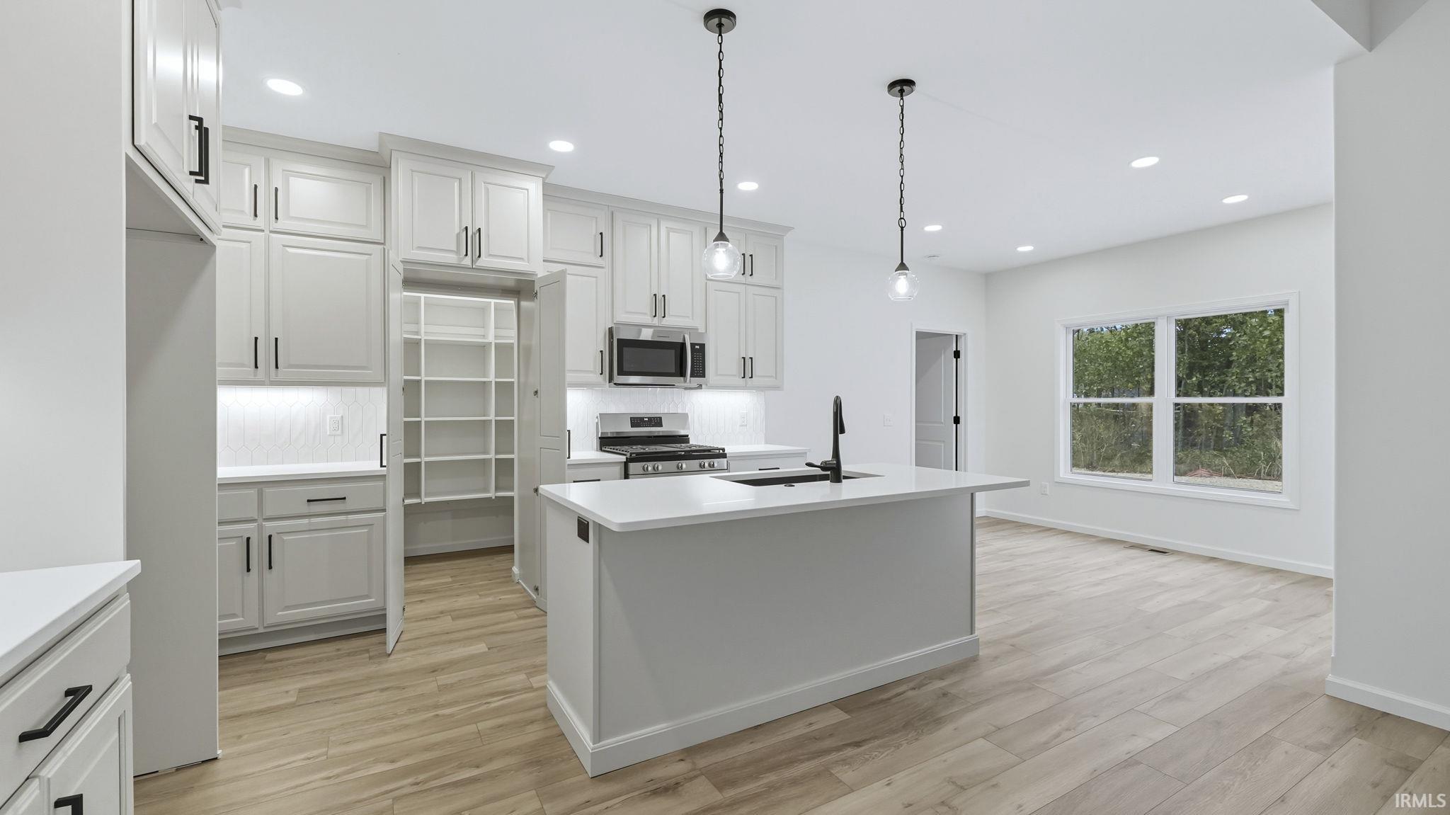 Photo 8 of 1110 Olympiada Knoll