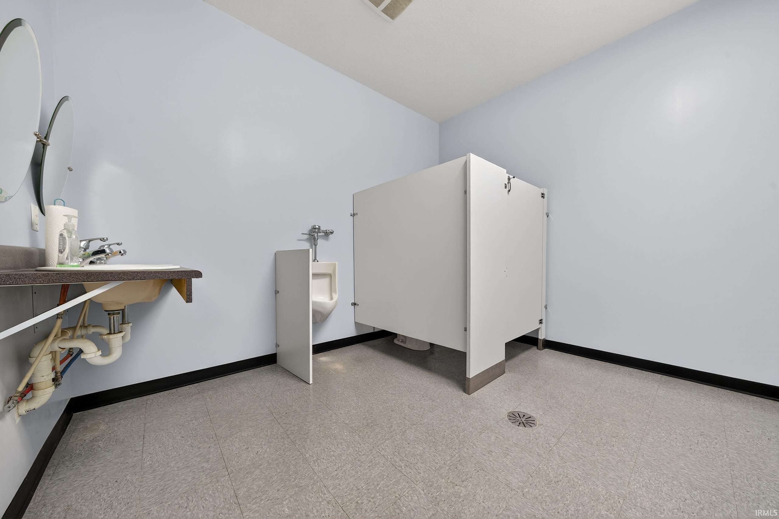 View of miscellaneous room